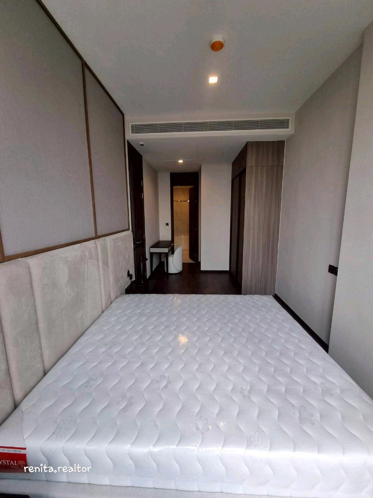 ให้เช่าคอนโดสุขุมวิท อโศก ทองหล่อ : ปล่อยเช่าคอนโดหรู AESTIQ Thonglor – ห้องสวย เลี้ยงสัตว์ได้ (Pet-Friendly) ใจกลางทองหล่อ! 🐾✨