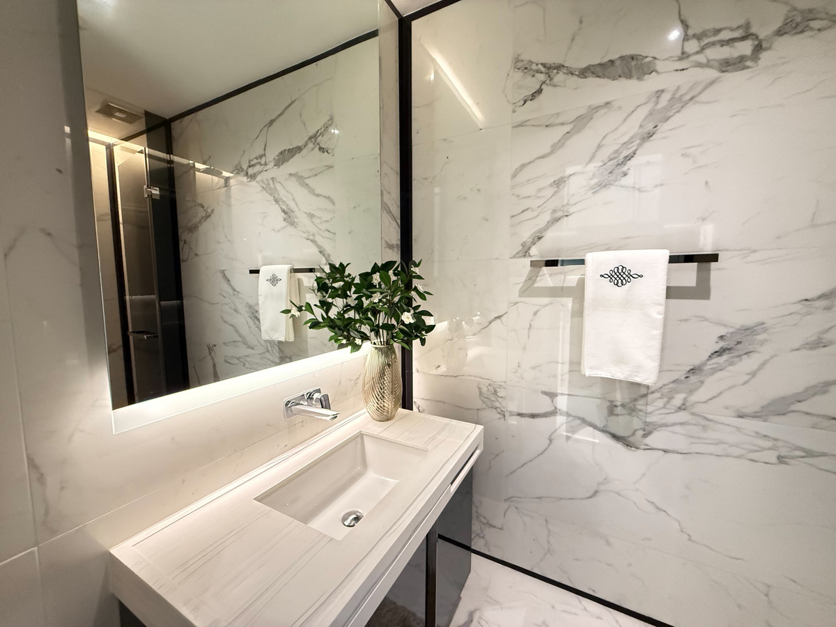 For SaleCondoSukhumvit, Asoke, Thonglor : The Bangkok Thonglor: 2bed 2bath 84.2sqm. 22,000,000 Brandnew fully furnished Am: 0656199198