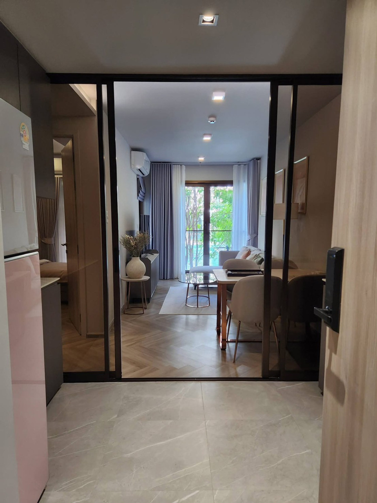 For RentCondoSukhumvit, Asoke, Thonglor : (For rent) Condo Chapter Thonglor 25 I 2-BR, beautiful room, fully decorated, complete with furniture + electrical appliances ㅡ Shuttle bus to pick up and drop off 🚆BTS Thonglor