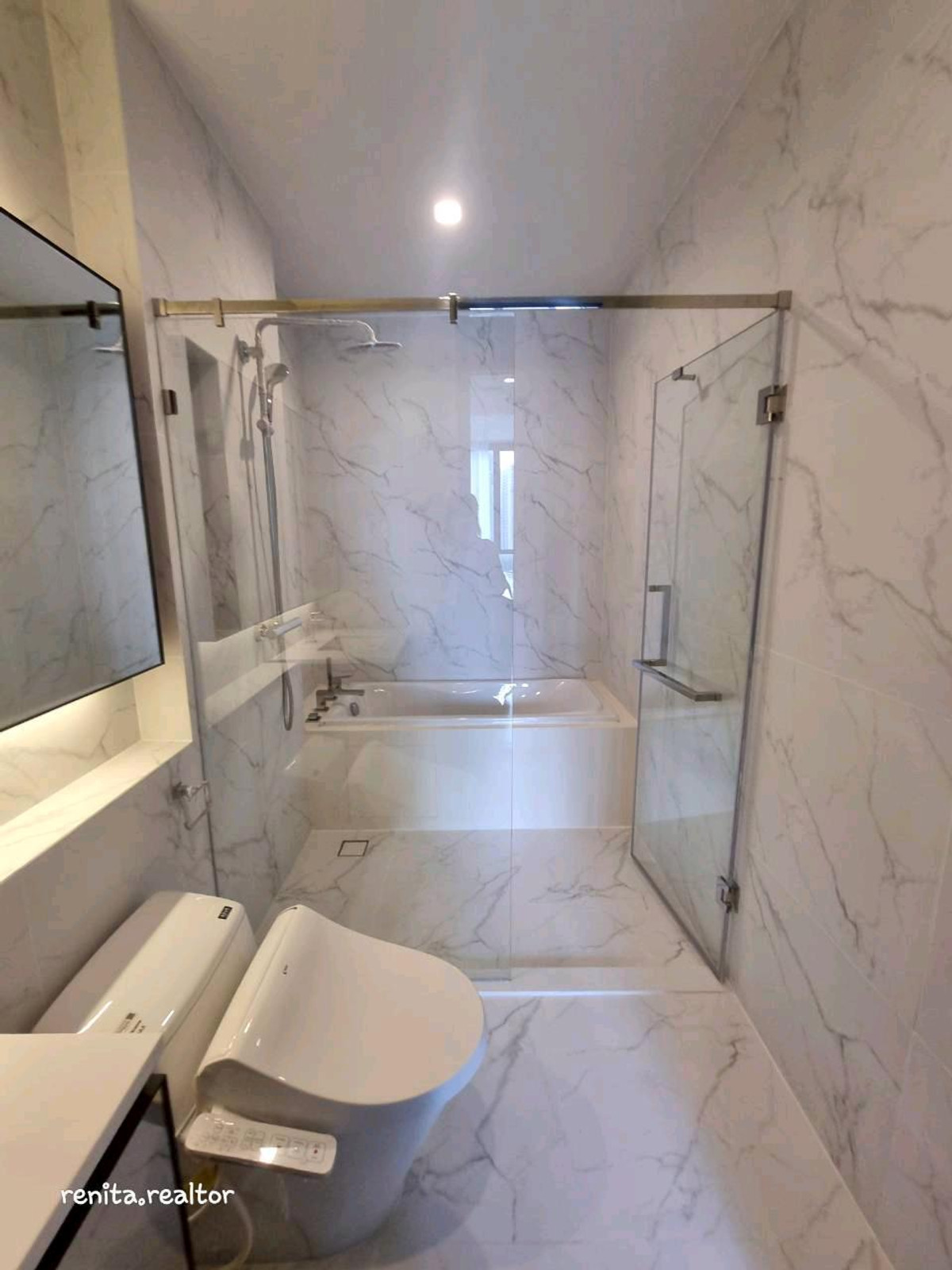 ให้เช่าคอนโดสุขุมวิท อโศก ทองหล่อ : ปล่อยเช่าคอนโดหรู AESTIQ Thonglor – ห้องสวย เลี้ยงสัตว์ได้ (Pet-Friendly) ใจกลางทองหล่อ! 🐾✨