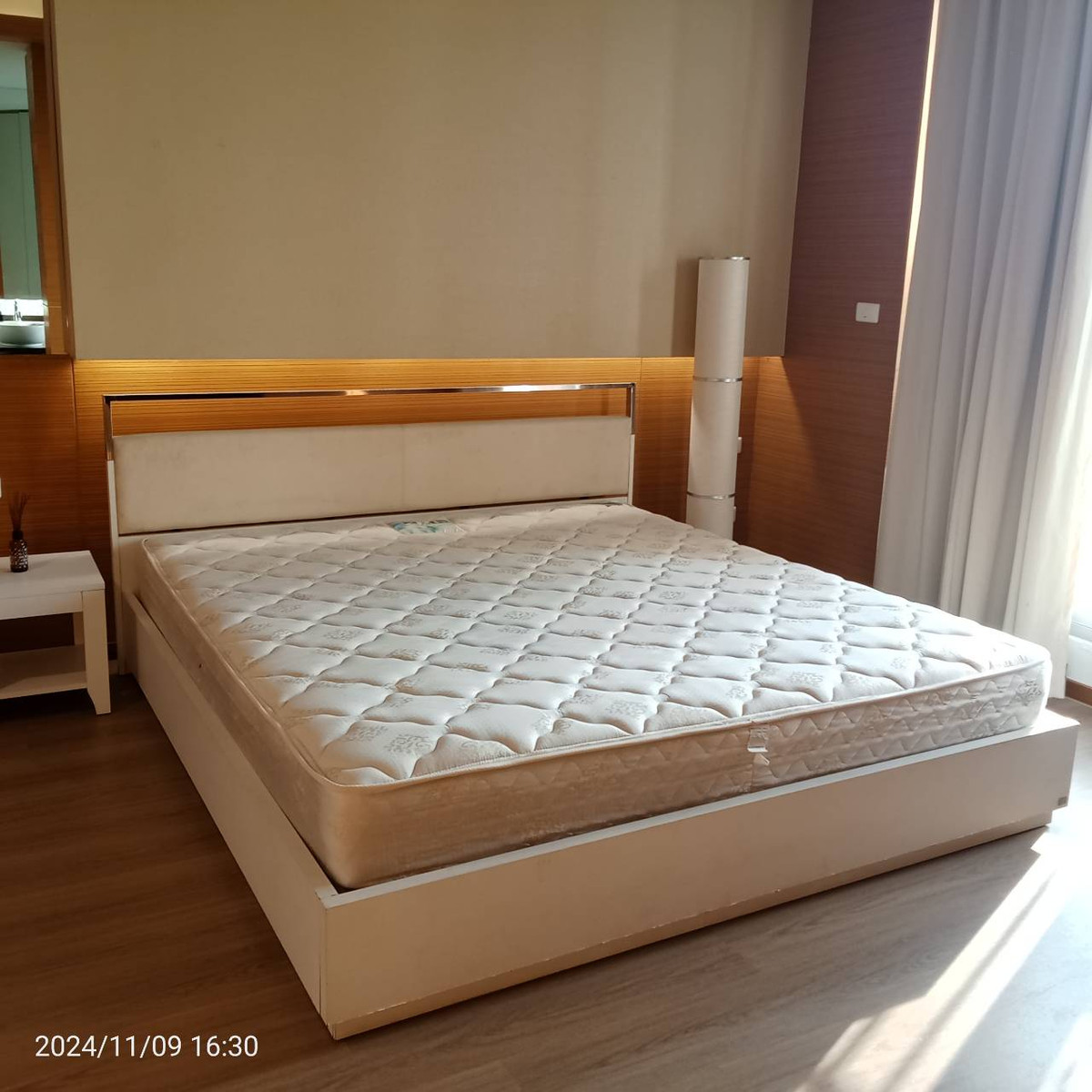 For RentCondoSukhumvit, Asoke, Thonglor : Citi Smart Sukhumvit 18 Condominium Luxury 2+1 Bedrooms for Rent