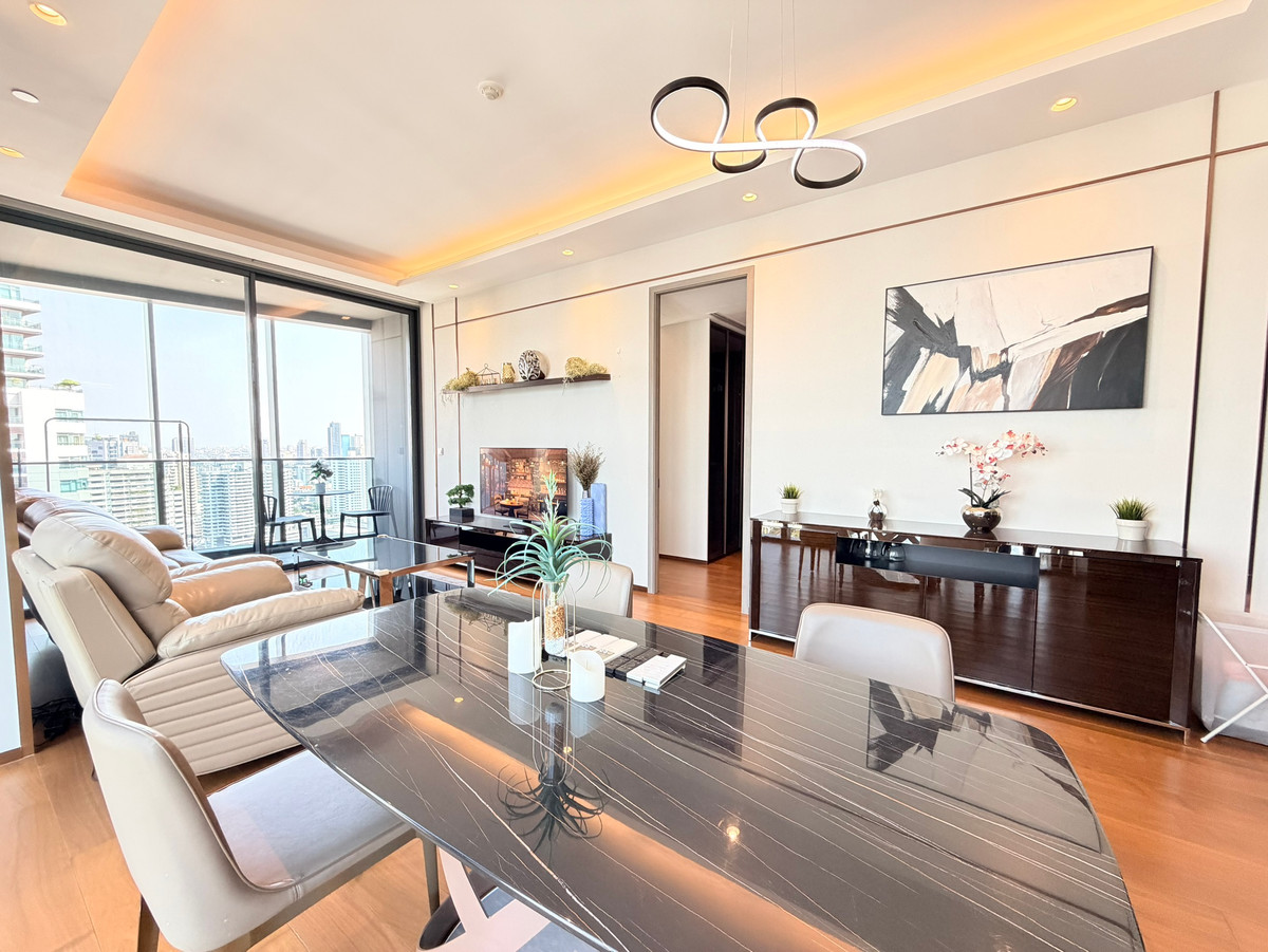 For RentCondoSukhumvit, Asoke, Thonglor : ✨ The Estelle Phrom Phong – คอนโดหรูระดับ Ultra Luxury ชั้นสูง ใจกลางพร้อมพงษ์ 🏢 2 ห้องนอน 2 ห้องน้ำ / 90 ตร.ม. / High Floor ห้องขนาดใหญ่ โปร่ง โล่ง ดีไซน์หรู ตกแต่งครบ พร้อมเฟอร์นิเจอร์และเครื่องใช้ไฟฟ้าระดับพรีเมียม เหมาะสำหรับผู้บริหาร ครอบครัว หรือชา