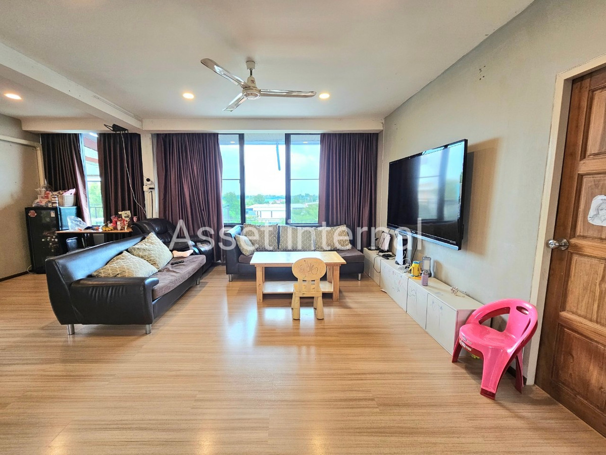 Home OfficeMin Buri, Romklao : Home Office for rent, 4 and a half storey office, area 1 rai, 10 bedrooms, 9 bathrooms, parking for 50 cars, with 16 kw solar cell panels, Saen Saep Subdistrict, Min Buri District, Bangkok