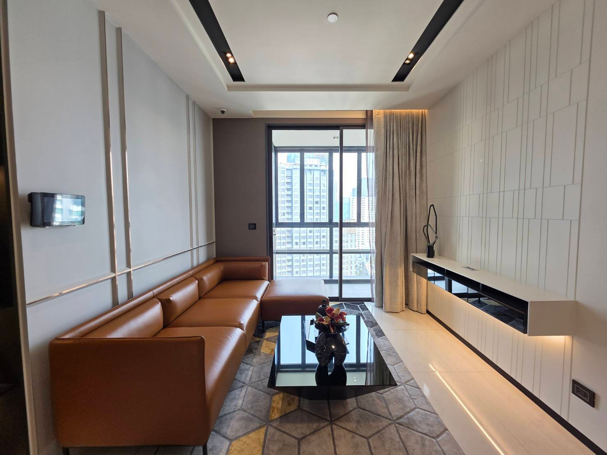 ขายคอนโดสุขุมวิท อโศก ทองหล่อ : The Bangkok Thonglor: 2bed 2bath  82.15sqm. 2XFl 23,000,000 brandnew fully furnished, private garden Am: 0656199198