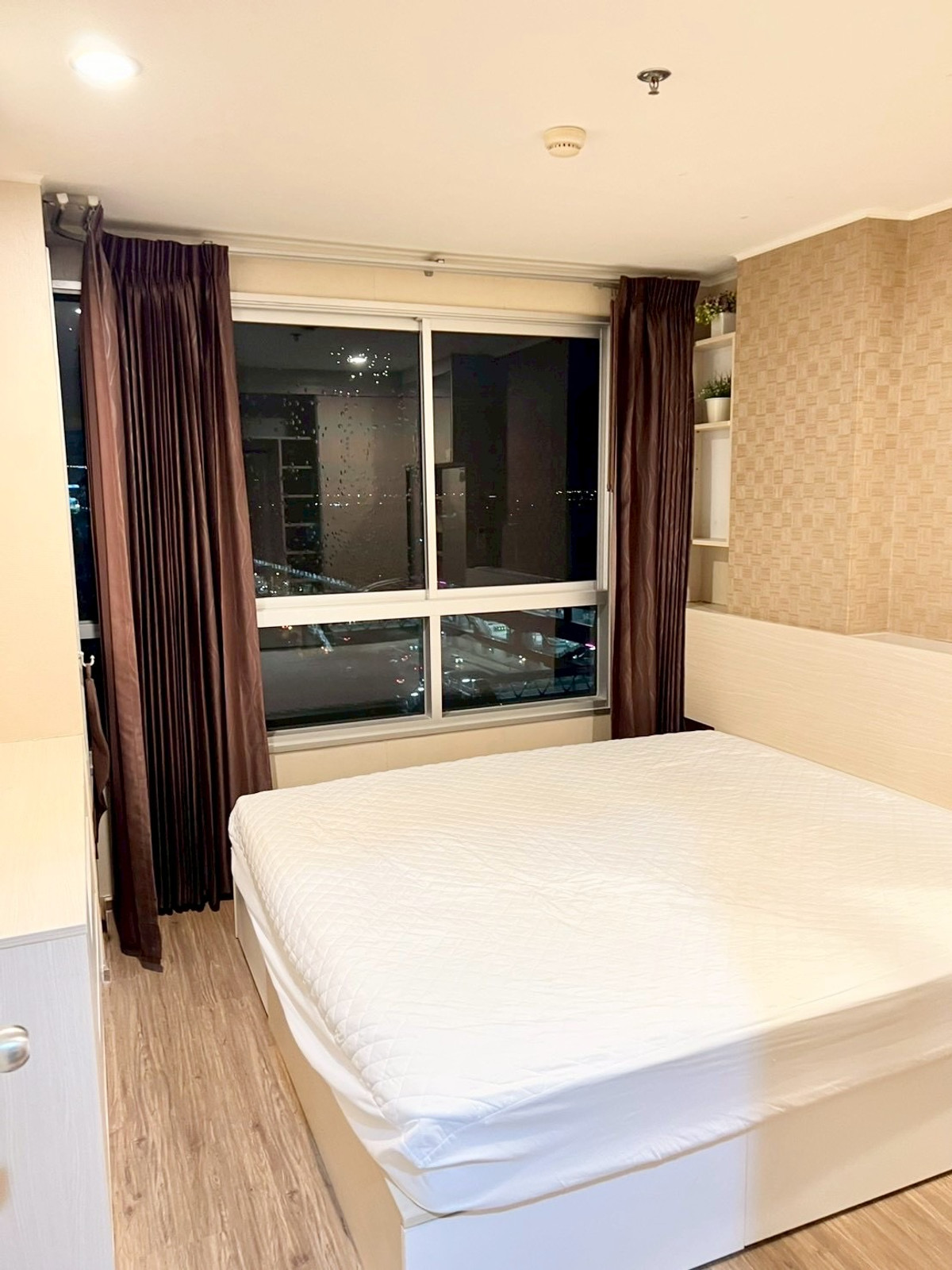 For RentCondoRattanathibet, Sanambinna : Ready to move in, can make an appointment to view every day. Next to Ratchanon Center Station 💕✨