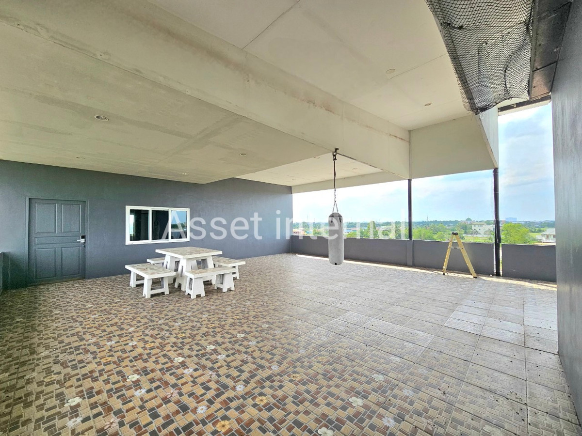 Home OfficeMin Buri, Romklao : Home Office for rent, 4 and a half storey office, area 1 rai, 10 bedrooms, 9 bathrooms, parking for 50 cars, with 16 kw solar cell panels, Saen Saep Subdistrict, Min Buri District, Bangkok