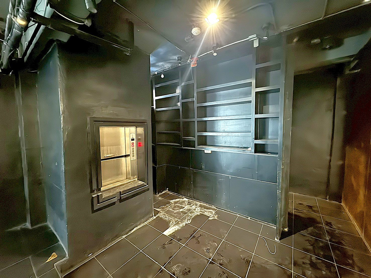 ให้เช่าอาคารพาณิชย์สีลม ศาลาแดง บางรัก : อาคารพาณิชย์ ใจกลางสีลม เหมาะทำธุรกิจ ร้านอาหาร ผับ บาร์ สปา คาราโอเกะ ** NO CO-AGENT ** 