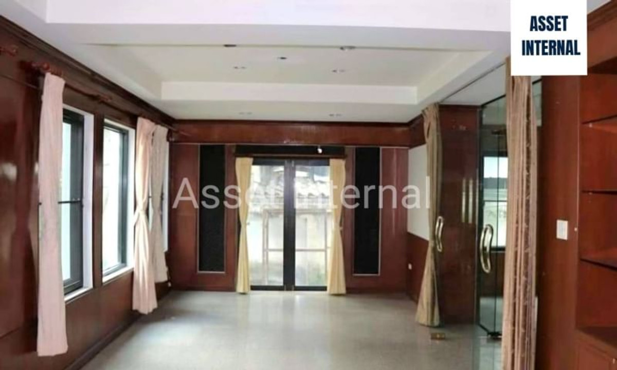 บ้านมีนบุรี-ร่มเกล้า : บ้านเดี่ยว 2 ชั้น หมู่บ้าน ปรีชา สุวินทวงศ์ 34 เนื้อที่ 150 ตารางวา 5 ห้องนอน 4 ห้องน้ำ 4 ที่จอดรถ แขวงแสนแสบ เขตมีนบุรี กรุงเทพมหานคร 