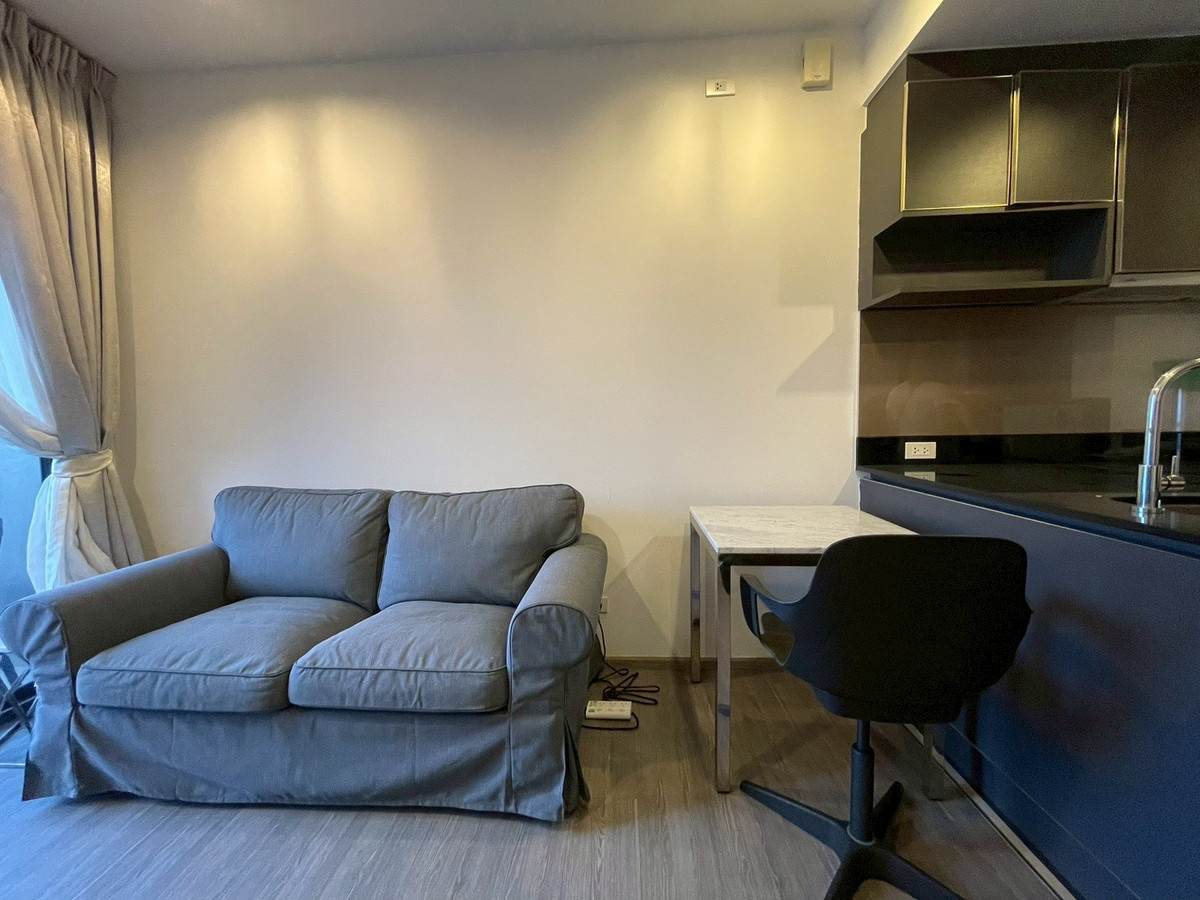 For RentCondoWongwianyai, Charoennakor : (For rent) Condo Nye by Sansiri I 1-BR 36.5 Sq.m. GOOD PRICE! complete furniture + electrical appliances, high floor, open view ㅡ Near 🚆BTS Wongwian Yai