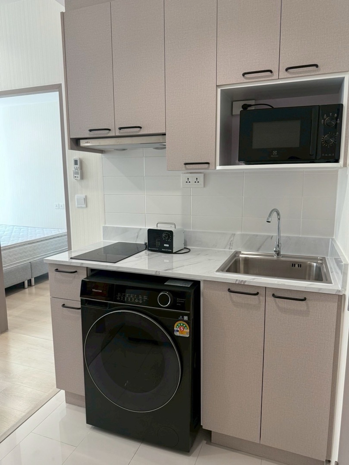 For RentCondoOnnut, Udomsuk : OWNER POST Condo next to BTS On Nut (walk 90 meters) near Lotus / century