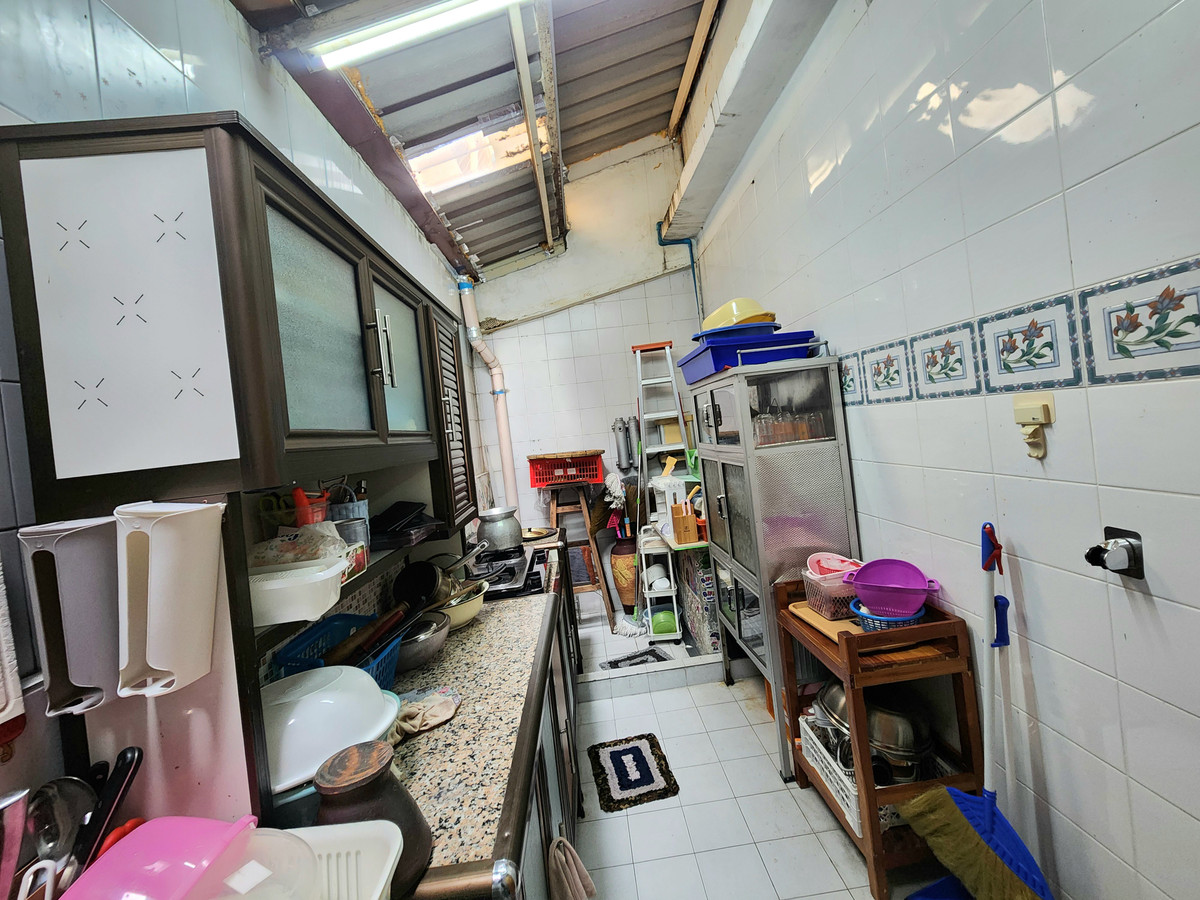 ขายทาวน์โฮมรัชดา ห้วยขวาง : 🏡 บ้านวัยเก๋า…คลาสสิก แข็งแรง ใจกลาง RATCHADA 18 Rare Item ที่หาแทบไม่ได้ในย่านห้วยขวาง