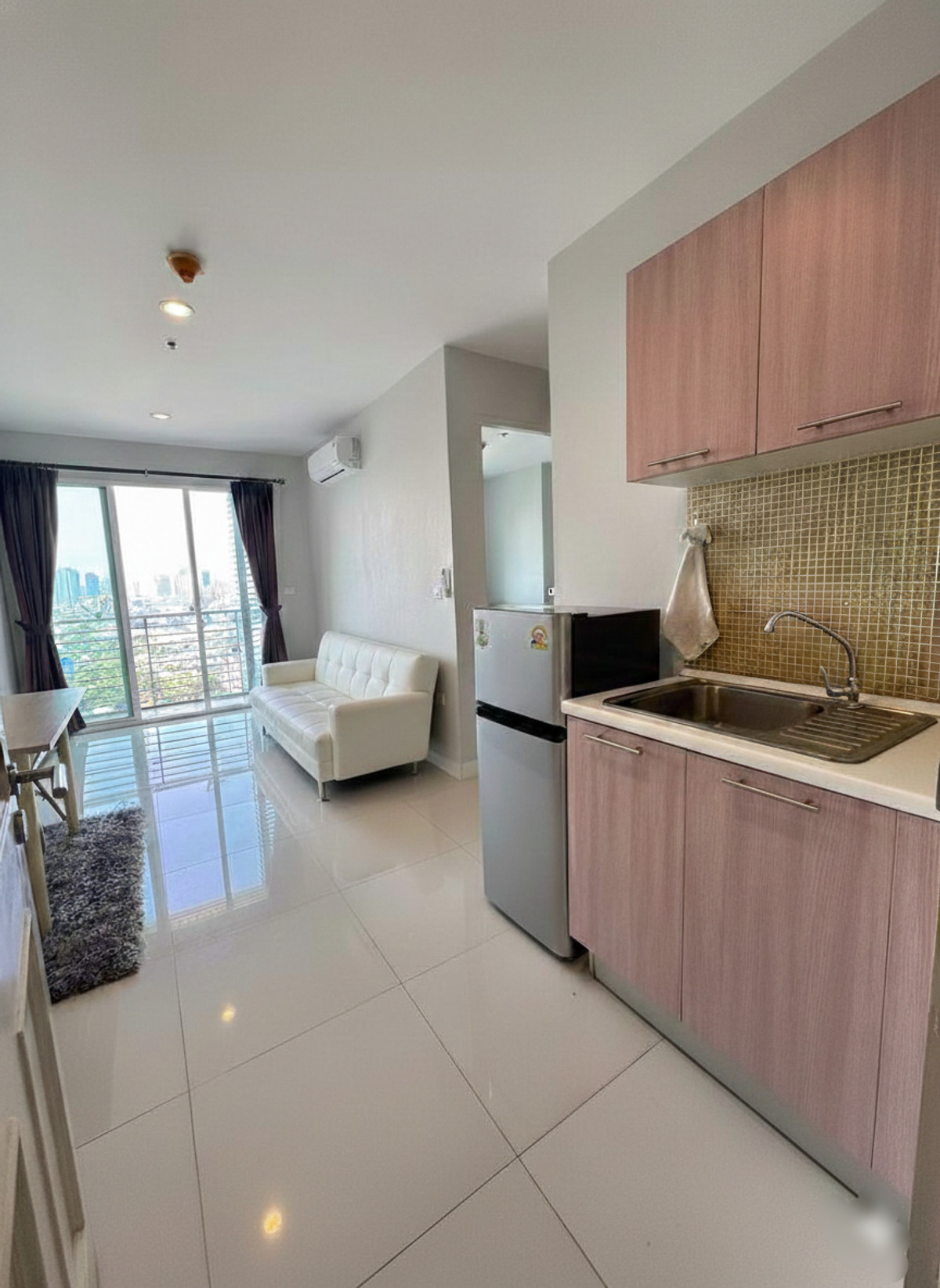 ขายคอนโดพระราม 9 เพชรบุรีตัดใหม่ RCA : (เจ้าของขายเอง)ขาย condo The mark รัชดา airport link ชั้น21 35ตรม.เฟอร์นิเจอร์ใหม่ ห้องสวย วิวดี สภาพใหม่ พร้อมออกค่าโอนให้