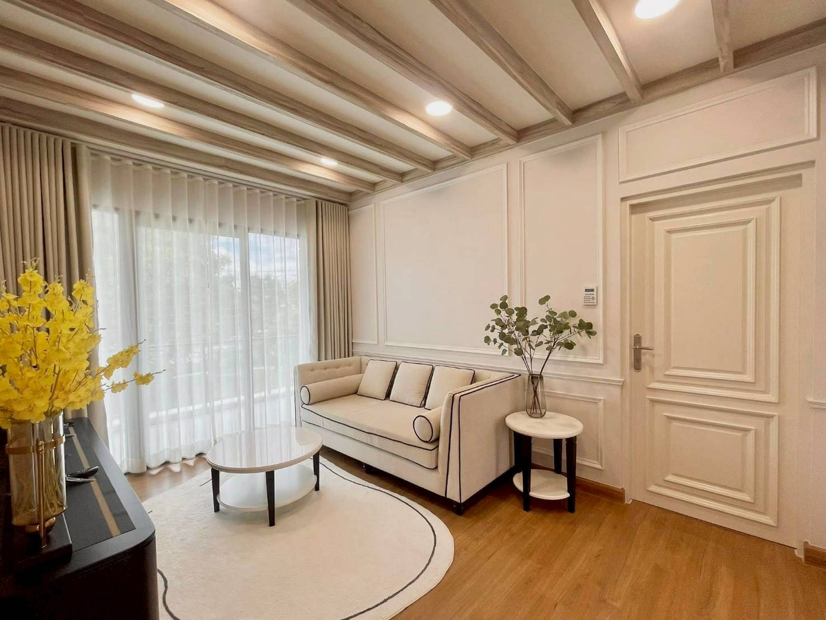 ให้เช่าบ้านบางนา แบริ่ง ลาซาล : บ้านเดี่ยวหรู Centro Bangna แปลงหน้าสวน ใกล้คลับเฮาส์ ทำเลศักยภาพบางนา Please call: 062-496-6454