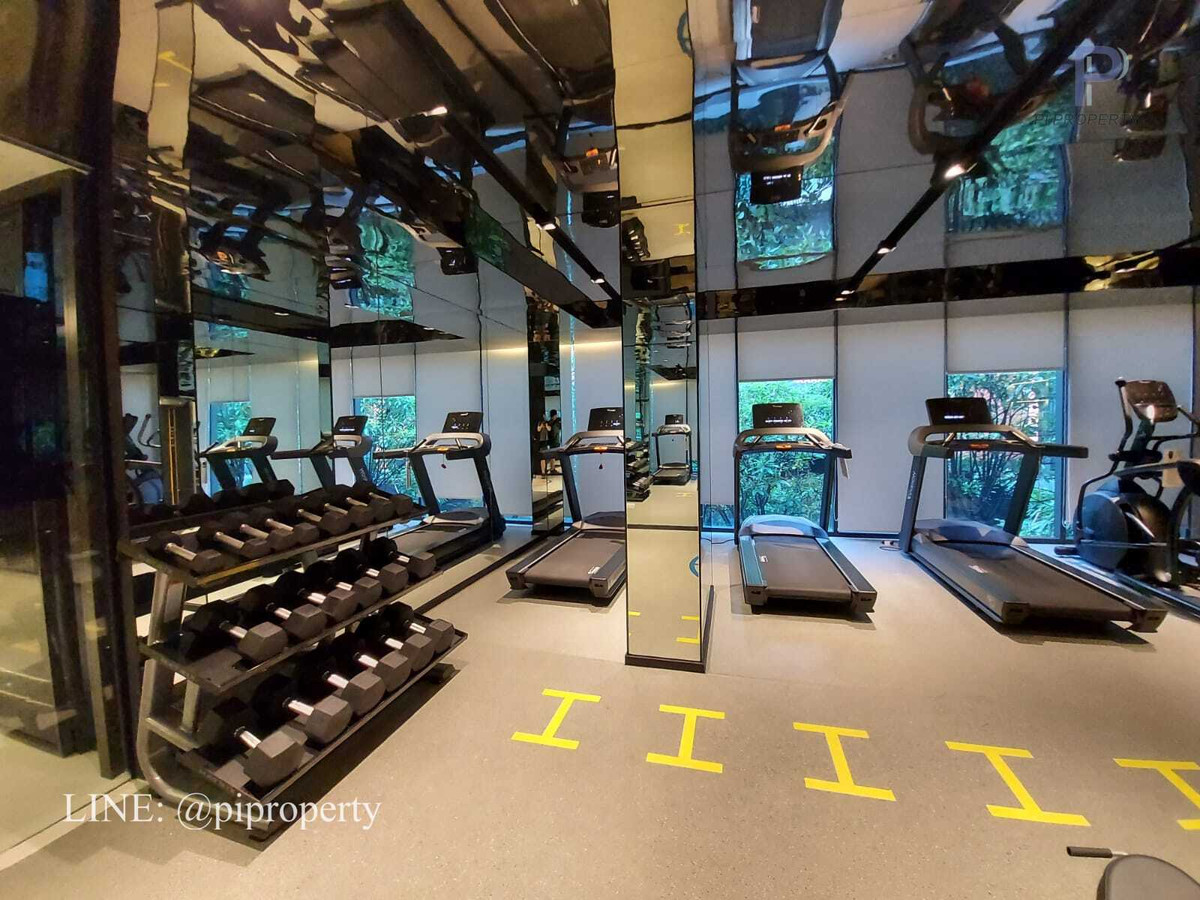 For RentCondoSukhumvit, Asoke, Thonglor : Fully furnished 2 Bedrooms units for rent in Quintara Treehaus Sukhumvit 42. Swimming pool view unit. Walkable to BTS Ekkamai.