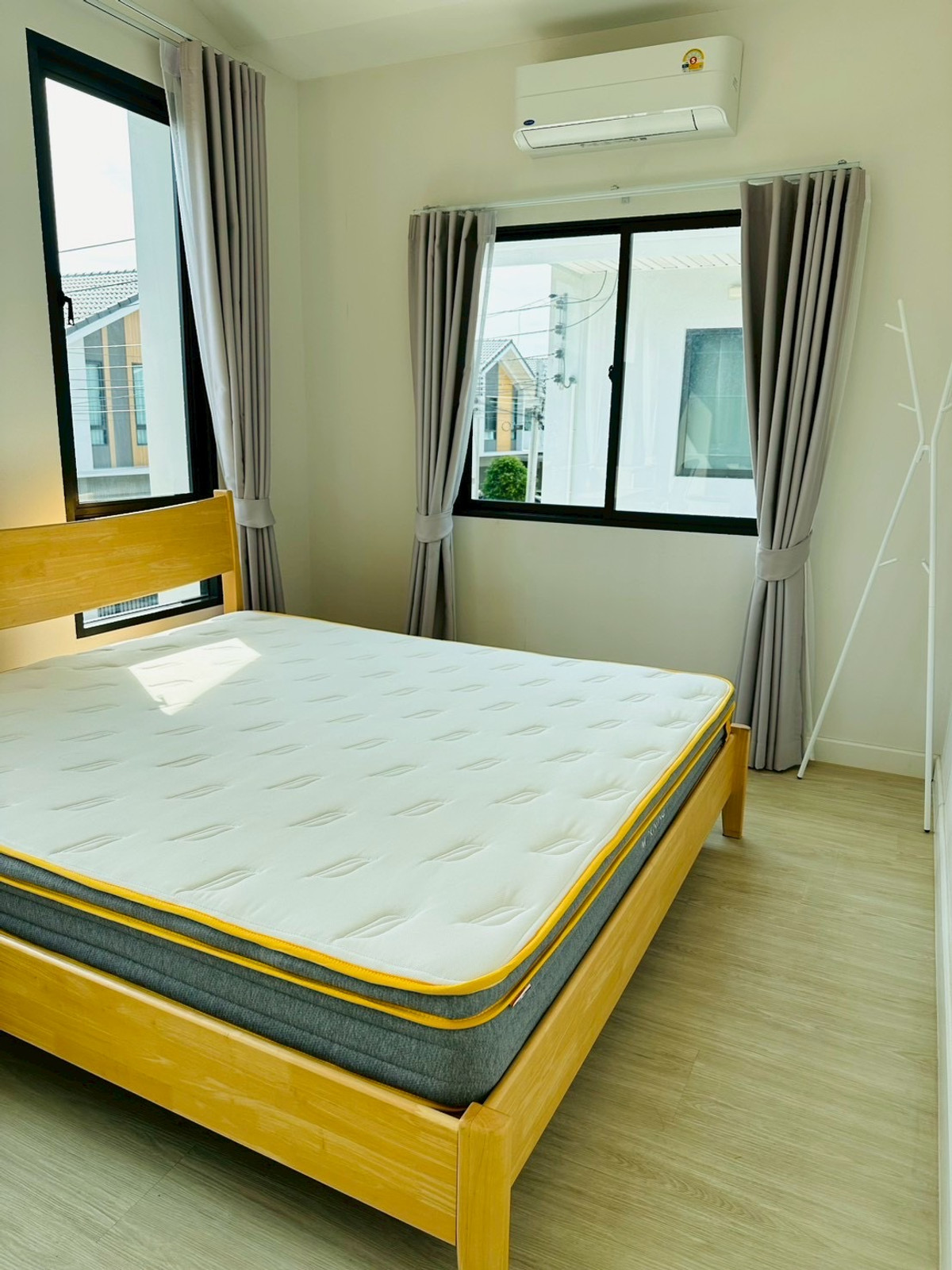 For SaleHouseChaengwatana, Muangthong : 💕 Beautiful house with furniture At a price of less than 5MB. 🫶 ✨🏡 Semi-detached house, detached house style. Near SISB International School, Nonthaburi