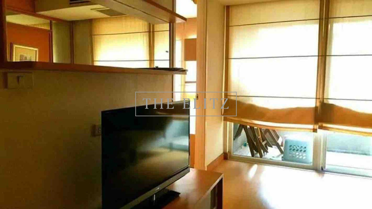 For SaleCondoSathorn, Narathiwat : ✨Relax with your lungs @The Bangkok Narathiwas, a resort-style condo in the heart of the city. The shady atmosphere cant be found anymore ❤️