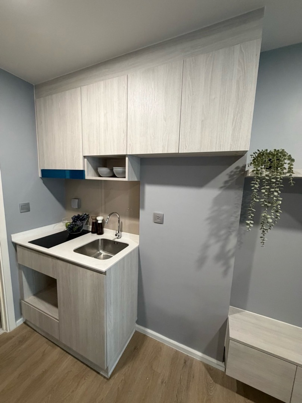 ขายคอนโดรัชดา ห้วยขวาง : IVORY รัชดา 32 Studio 24 ตร.ม.เฟอร์ครบ แต่งพร้อมเข้าอยู่ราคาเพียง 2.75 ลบ.Phat: 064-642-8664Nui: 094-624-2014