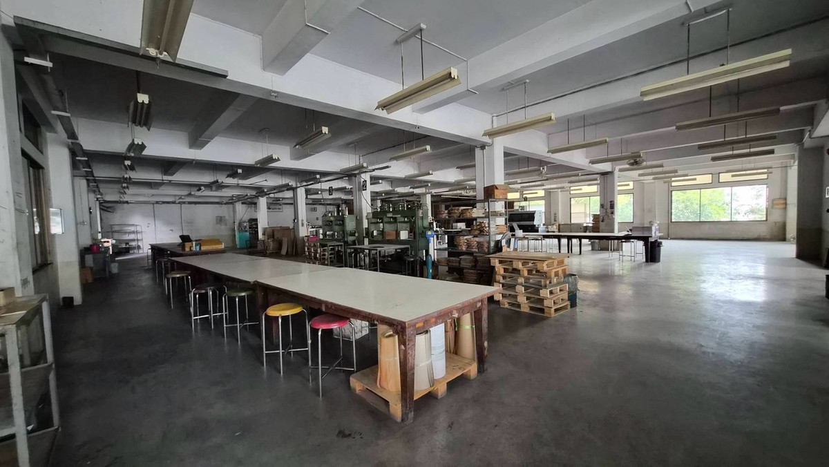 For SaleFactoryYothinpattana,CDC : Factory for sale with factory license 4, location along Ramindra Expressway • Lat Phrao 87 on 4 rai 1 ngan of land, usable area 5,750 square meters, you cant find a location like this anywhere else 📲 093-785-8898