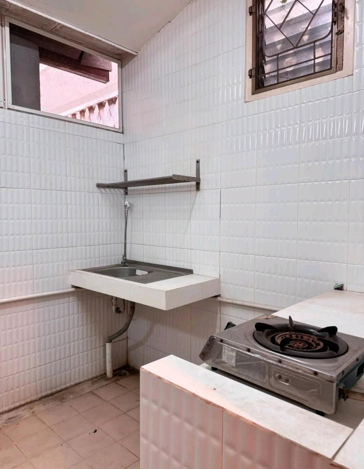 ให้เช่าบ้านพระราม 9 เพชรบุรีตัดใหม่ RCA : 🔥🔥บ้านเดี่ยวให้เช่า ซอยศูนย์วิจัย ใกล้โรงพยาบาลกรุงเทพ
 พื้นที่กว้าง อยู่สบาย เลี้ยงสัตว์ได้