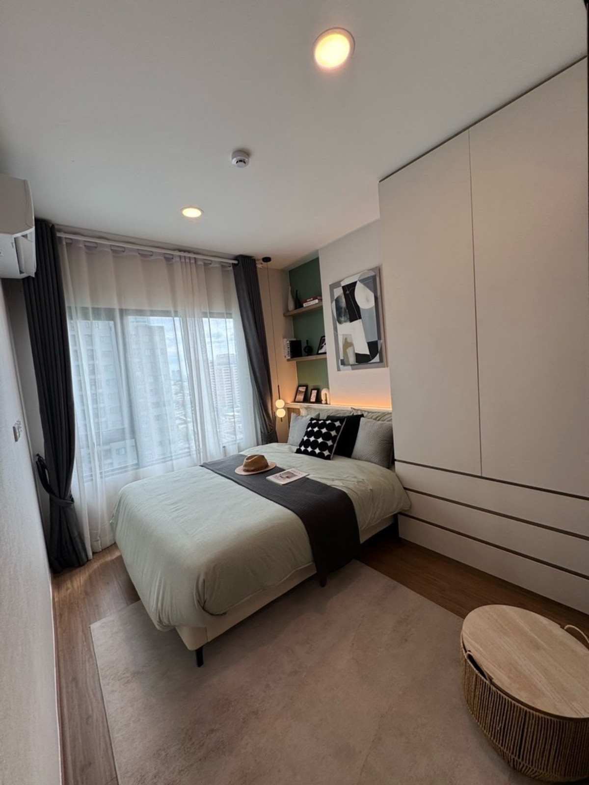 For SaleCondoRamkhamhaeng, Hua Mak : The Livin Ramkhamhaeng1Bed 32 sq.m. price only 2.65 million baht.Phat: 064-642-8664Nui: 094-624-2014