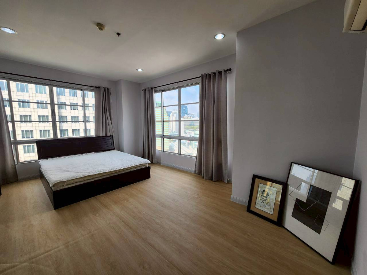For RentCondoSukhumvit, Asoke, Thonglor : Citi Smart Sukhumvit 18 Condominium Luxury 3 Bedrooms for Rent