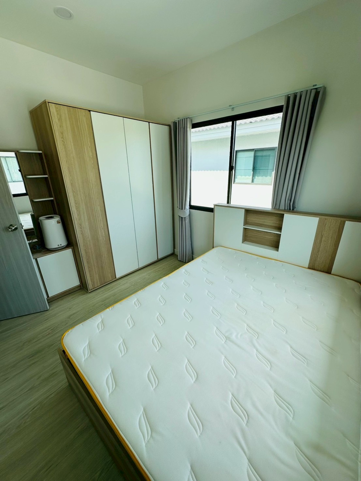 For SaleHouseChaengwatana, Muangthong : 💕 Beautiful house with furniture At a price of less than 5MB. 🫶 ✨🏡 Semi-detached house, detached house style. Near SISB International School, Nonthaburi