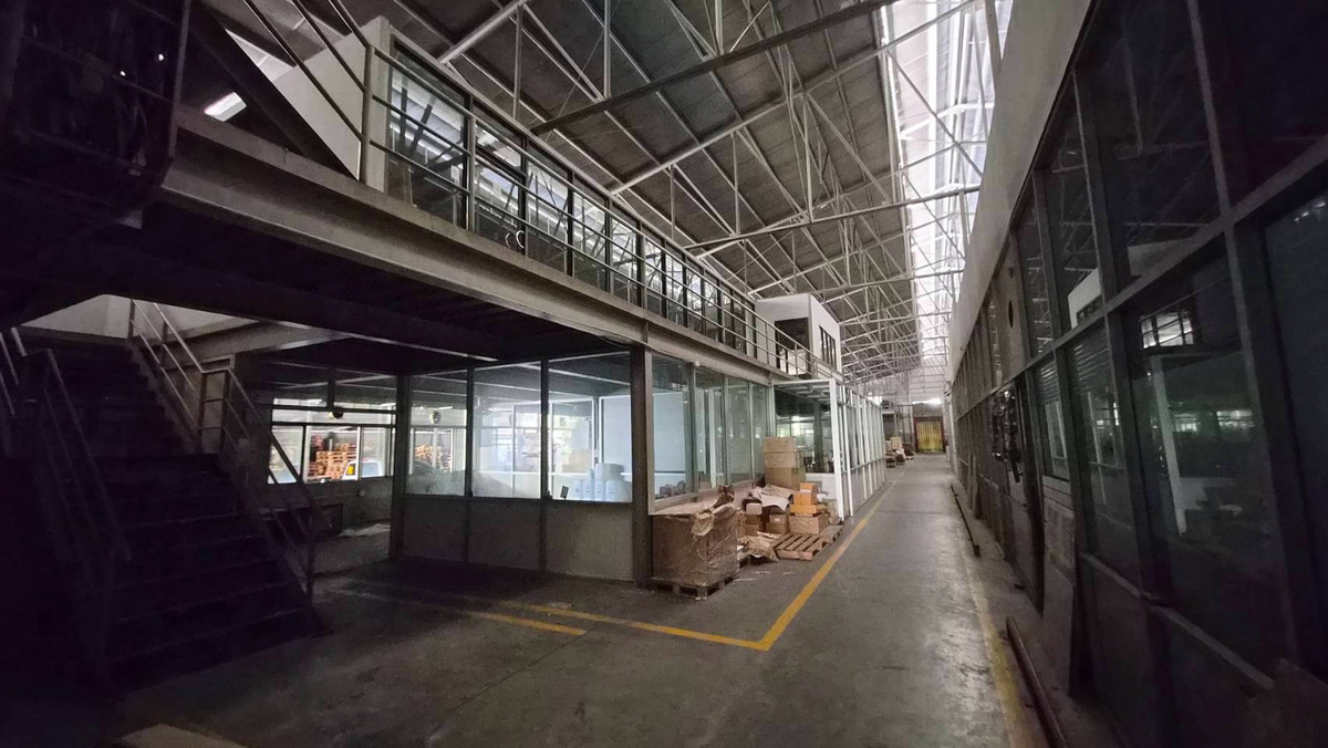 For SaleFactoryYothinpattana,CDC : Factory for sale with factory license 4, location along Ramindra Expressway • Lat Phrao 87 on 4 rai 1 ngan of land, usable area 5,750 square meters, you cant find a location like this anywhere else 📲 093-785-8898