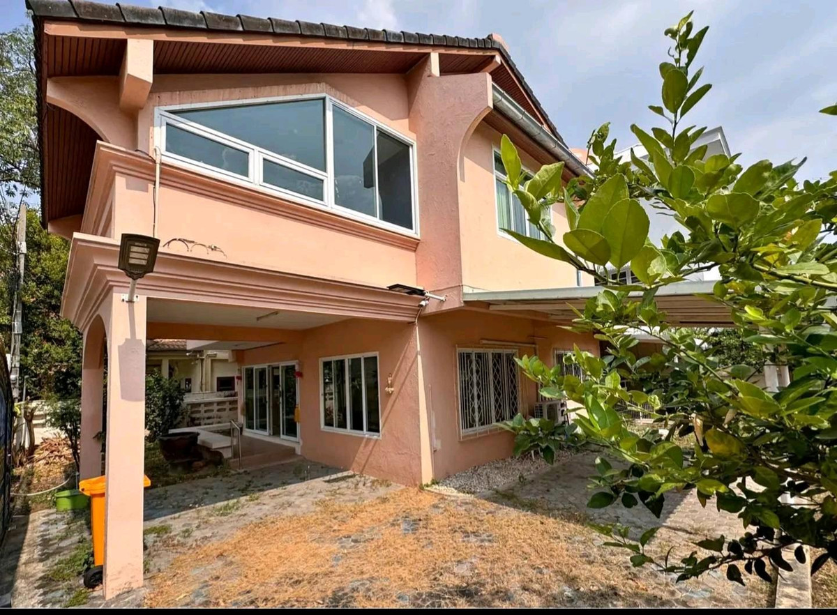 ให้เช่าบ้านพระราม 9 เพชรบุรีตัดใหม่ RCA : 🔥🔥บ้านเดี่ยวให้เช่า ซอยศูนย์วิจัย ใกล้โรงพยาบาลกรุงเทพ
 พื้นที่กว้าง อยู่สบาย เลี้ยงสัตว์ได้