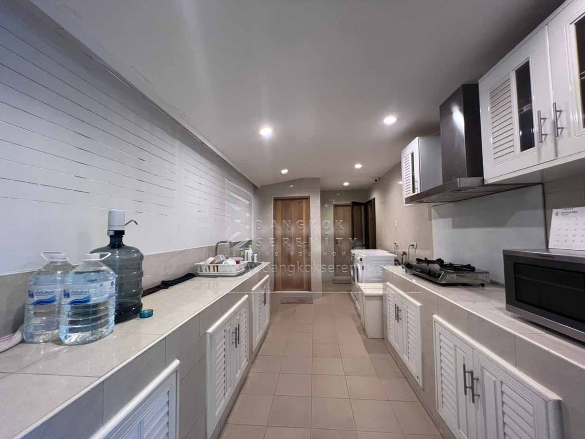 For RentHousePattanakan, Srinakarin : House for rent at Panya Pattanakarn