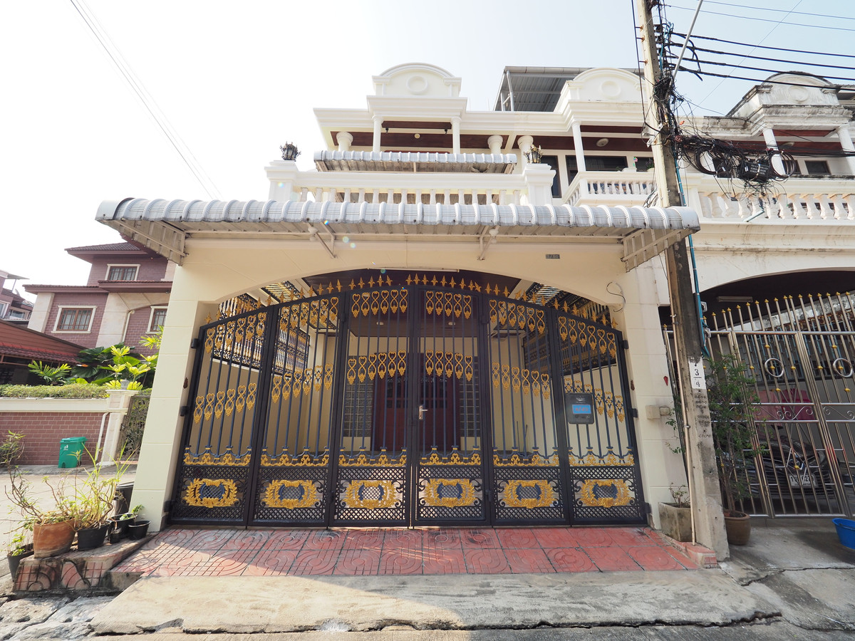 ให้เช่าทาวน์โฮมพระราม 3 สาธุประดิษฐ์ : ทาวน์เฮาส์หลังมุมย่านพระราม 3 ซอยนนทรี 5 