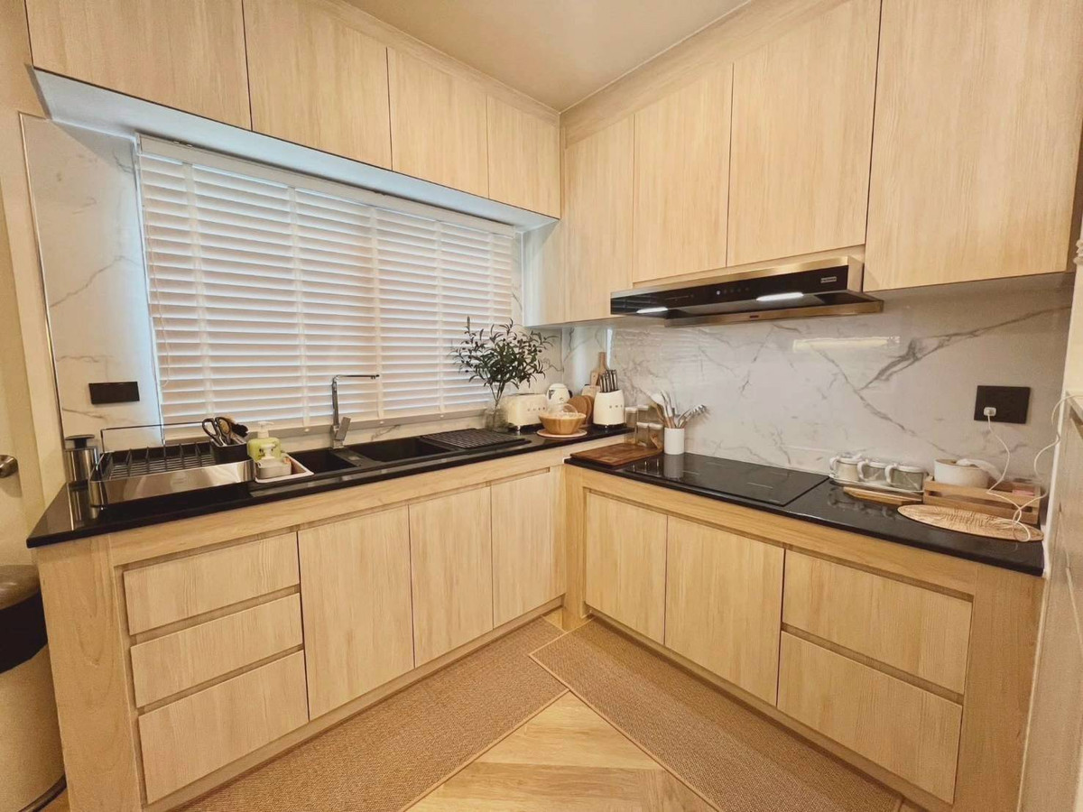 ให้เช่าบ้านบางนา แบริ่ง ลาซาล : บ้านเดี่ยวหรู Centro Bangna แปลงหน้าสวน ใกล้คลับเฮาส์ ทำเลศักยภาพบางนา Please call: 062-496-6454