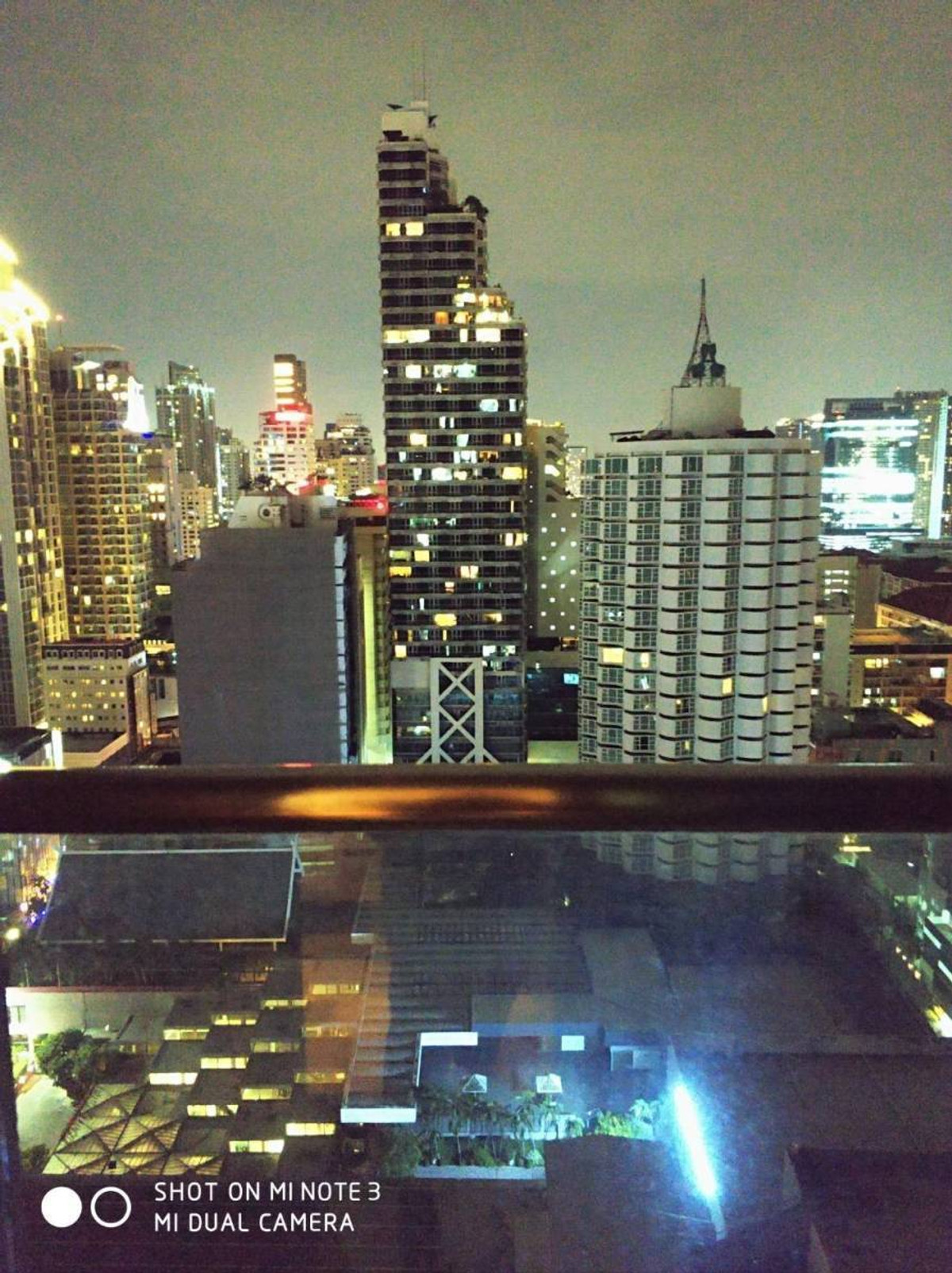 ให้เช่าคอนโดนานา : ให้เช่า ห้องหรู พร้อมย้าย ไฮด์ สุขุมวิท 13