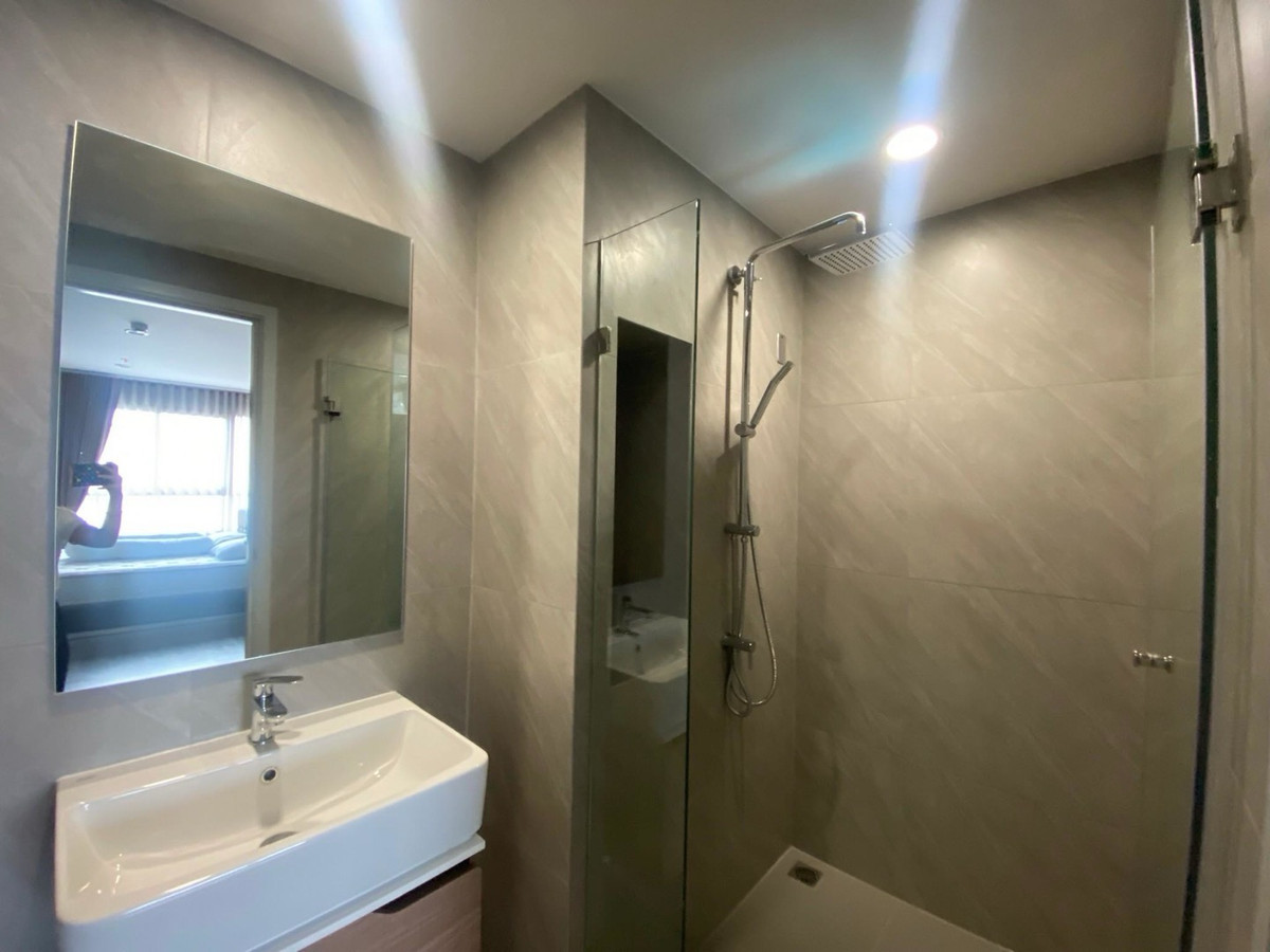 ขายคอนโดสยาม จุฬา สามย่าน : 📍 Ideo Chula–Samyan🛏 2 Bedrooms 2 Bathrooms 63 sq.m.✨ ขายพร้อมผู้เช่า (Tenanted Unit)💰 Price 12.3 MB — All InclusivePhat : 064-642-8664Nui : 094-624-2014