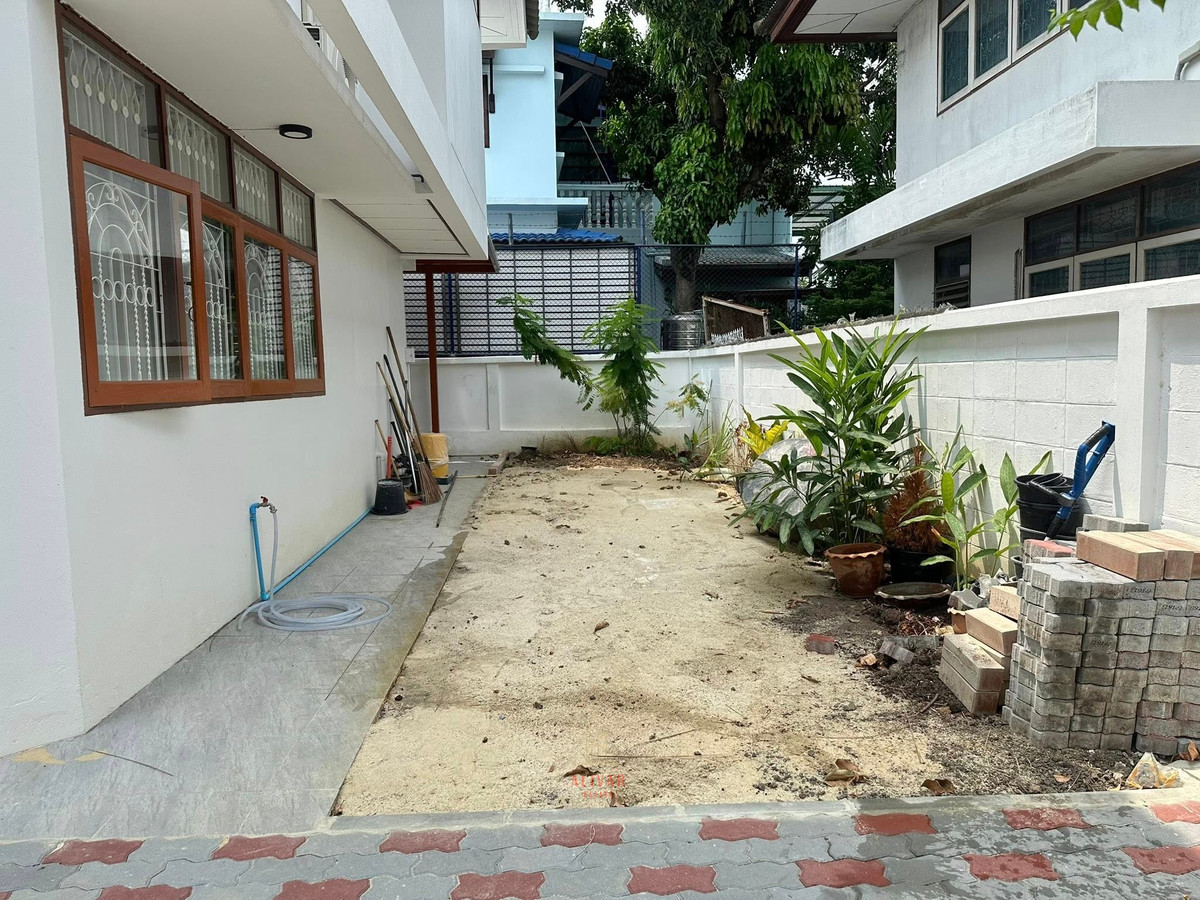 For RentHouseOnnut, Udomsuk : RH011926 For rent, 2-story detached house, 4 bedrooms, Sukhumvit 101/1 area.