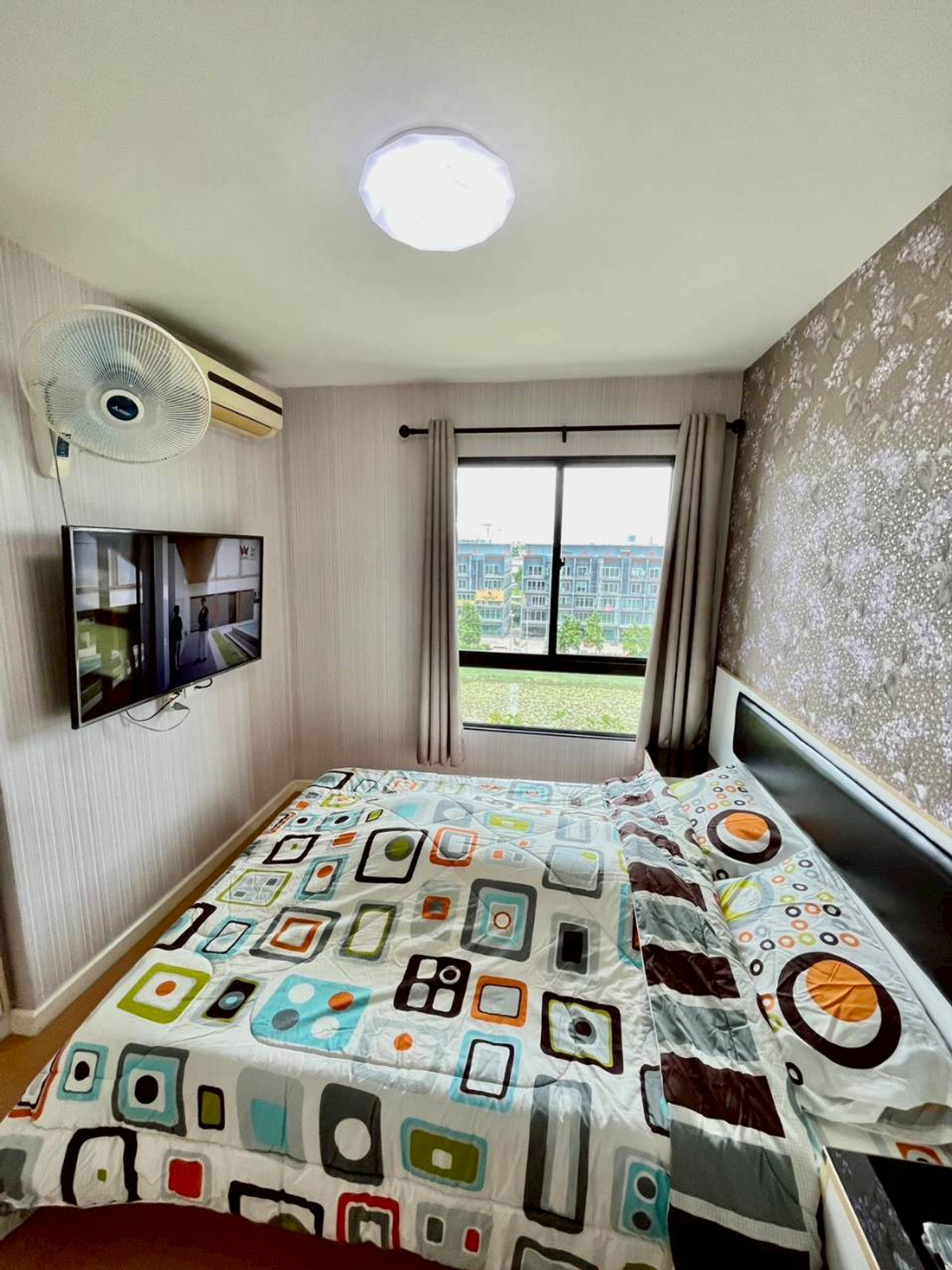 ขายคอนโดเสรีไทย-นิด้า : ✅ S-ISB113 ✅ Line : @p2nproperty