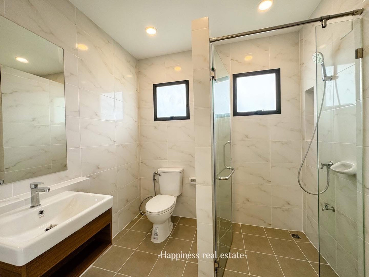 For SaleHouseChaengwatana, Muangthong : 💕 Beautiful house with furniture At a price of less than 5MB. 🫶 ✨🏡 Semi-detached house, detached house style. Near SISB International School, Nonthaburi