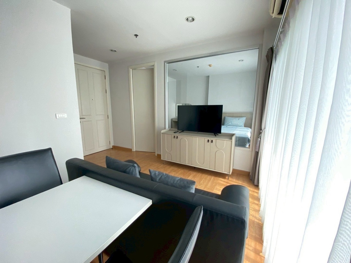 ให้เช่าคอนโดบางแค เพชรเกษม : #ห้องใหญ่ติดรถไฟฟ้าราคาดี
🥰ถ้าติด MRT สถานีหลักสอง ต้องที่นี่เลยครับ🥰
🎉ให้เช่าคอนโด พาร์คแลนด์ @ เพชรเกษม🎉