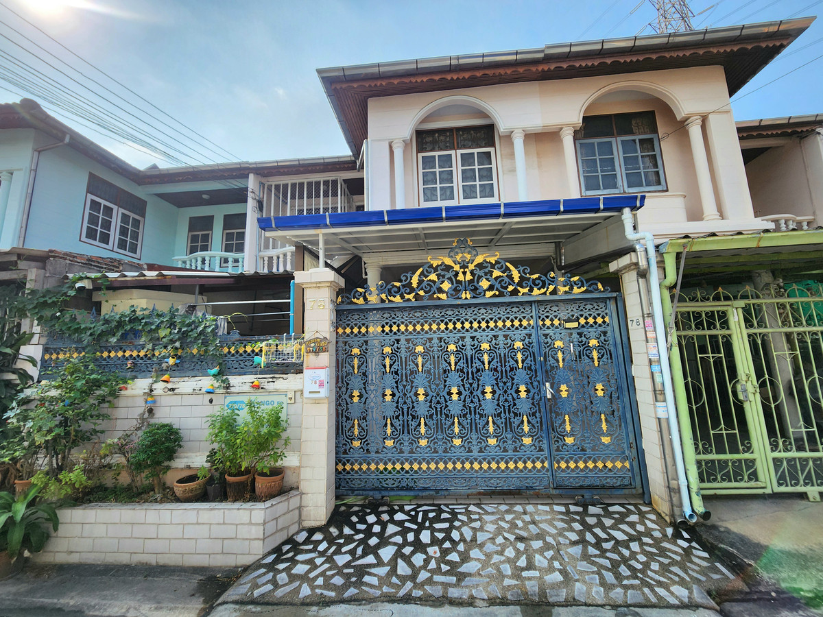 ขายทาวน์โฮมรัชดา ห้วยขวาง : 🏡 บ้านวัยเก๋า…คลาสสิก แข็งแรง ใจกลาง RATCHADA 18 Rare Item ที่หาแทบไม่ได้ในย่านห้วยขวาง