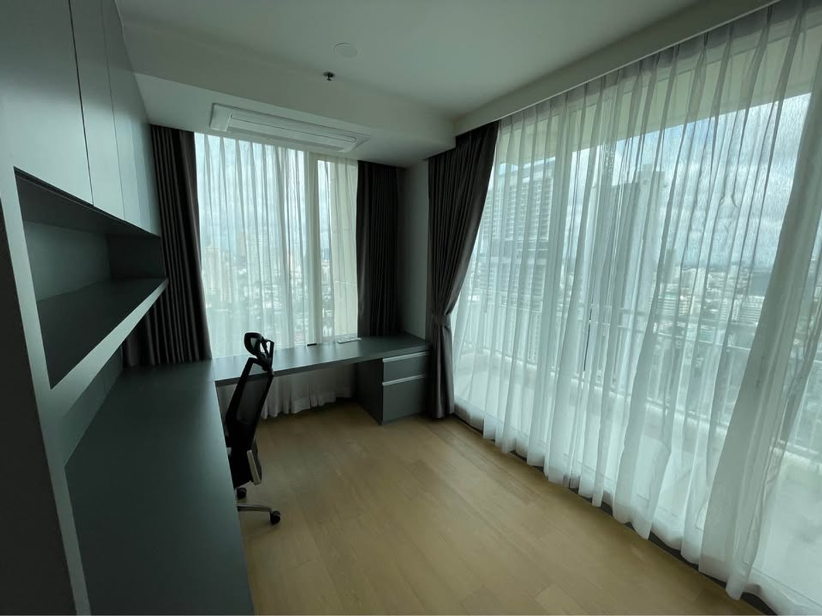 For RentCondoSathorn, Narathiwat : Beautiful view 3 bedroom condo at The Empire Place Sathorn, Contact 062-496-6454