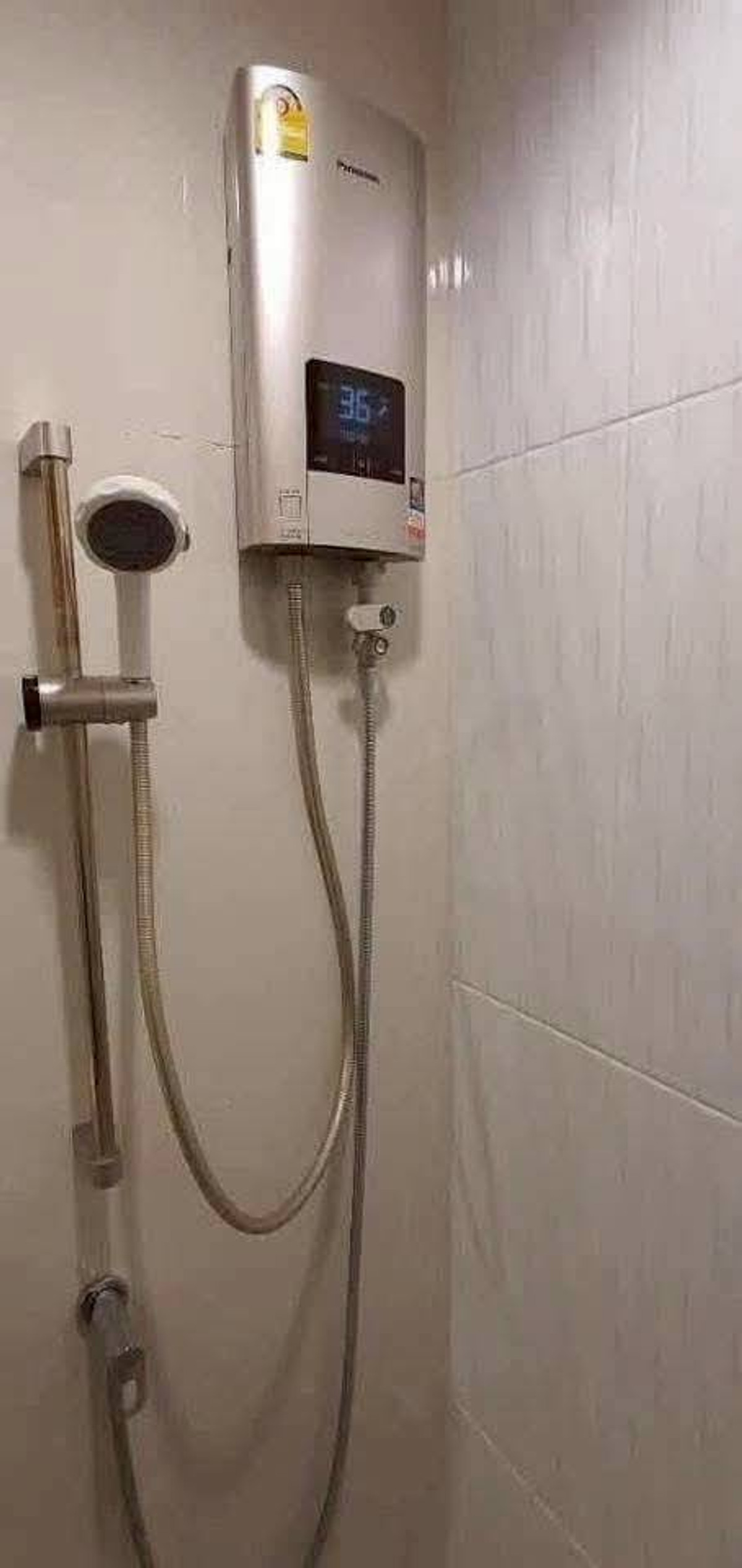 For RentCondoLadprao, Central Ladprao : ✅ LCP123 ✅ Line : @p2nproperty