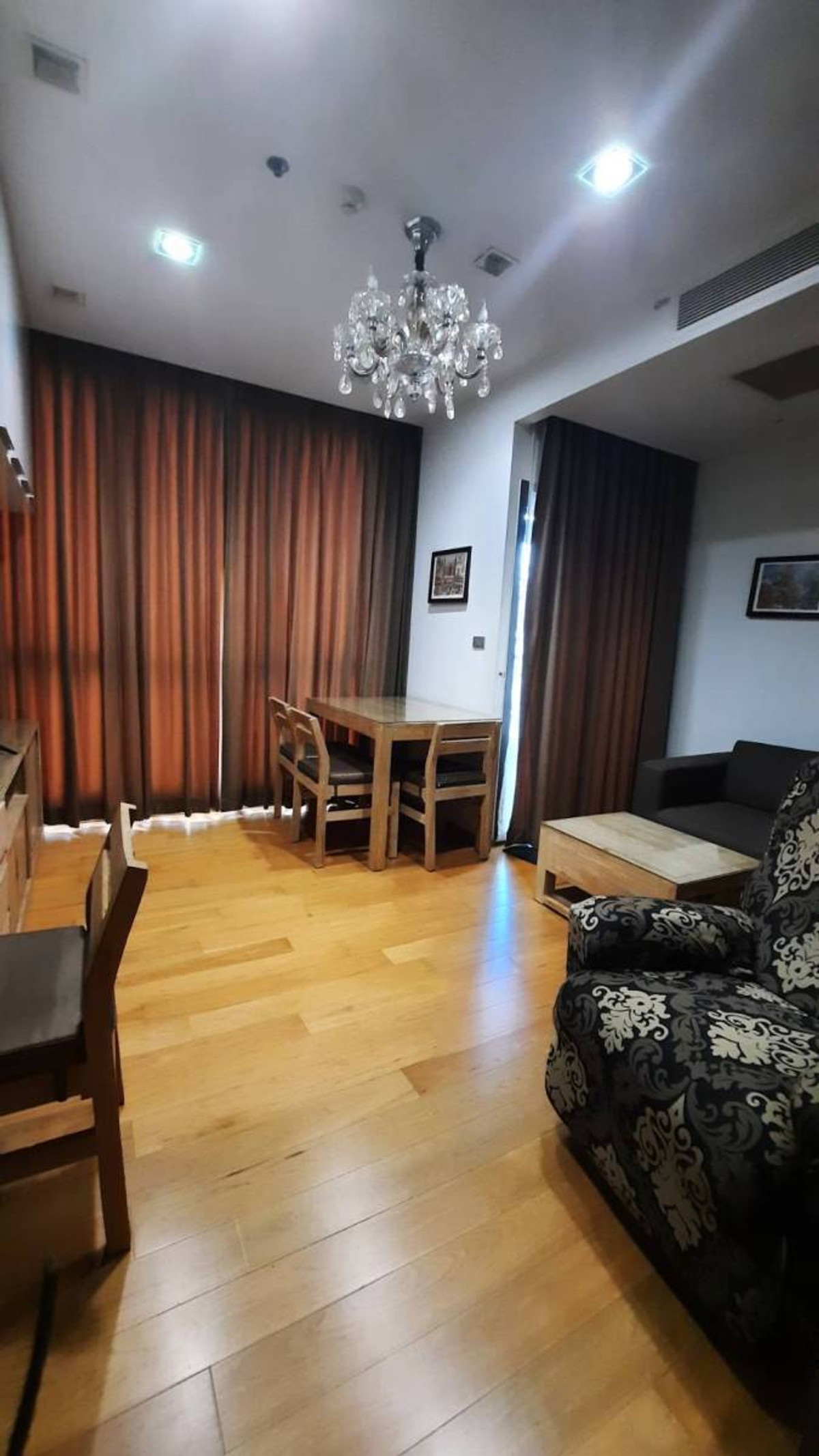 ให้เช่าคอนโดนานา : ให้เช่า ห้องหรู พร้อมย้าย ไฮด์ สุขุมวิท 13