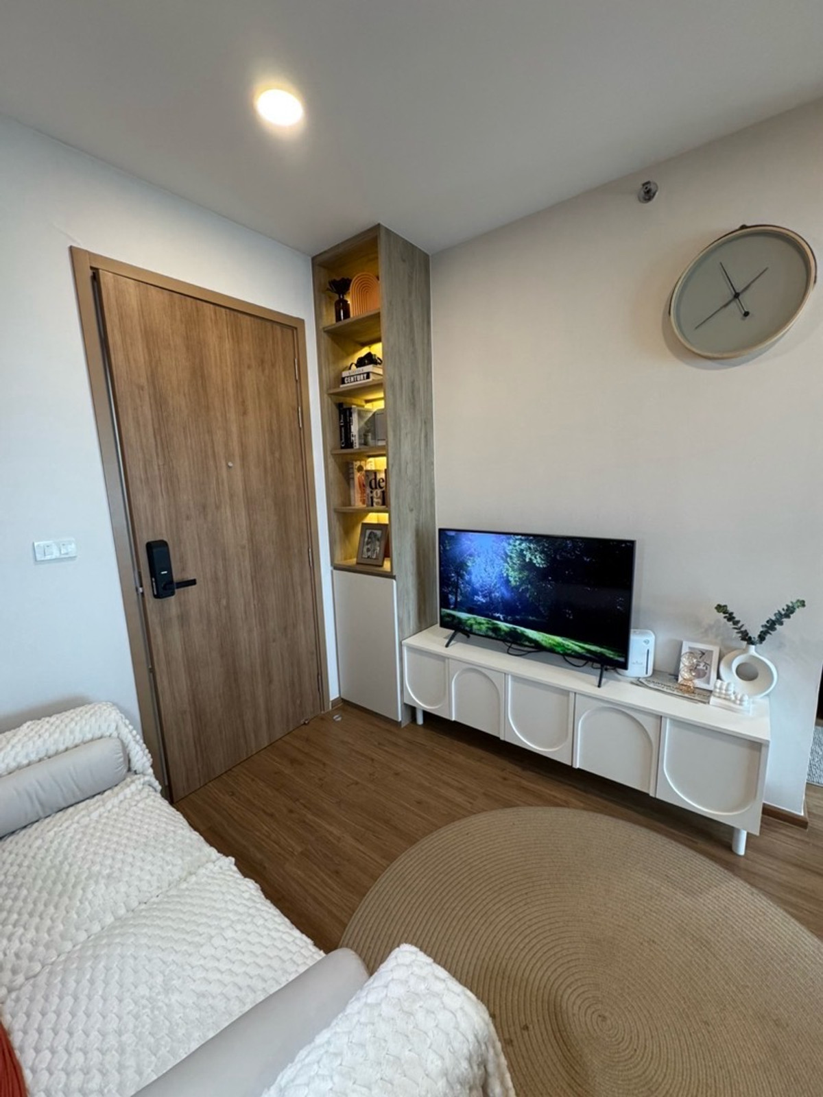 For SaleCondoRamkhamhaeng, Hua Mak : The Livin Ramkhamhaeng1Bed 28 sq.m. price only 2.29 million baht.Phat: 064-642-8664Nui: 094-624-2014