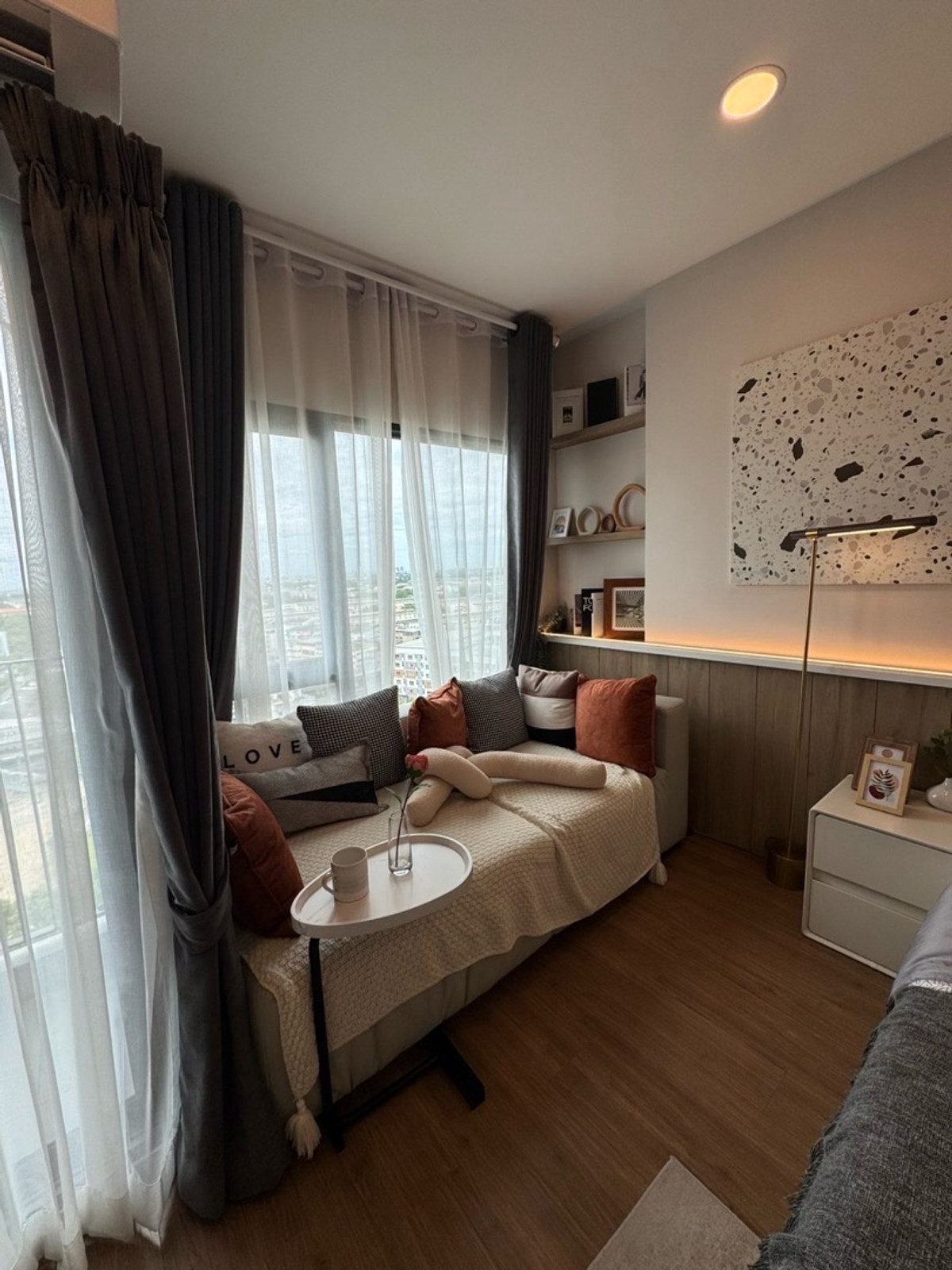 For SaleCondoRamkhamhaeng, Hua Mak : The Livin RamkhamhaengStudio 22 sq.m. price only 1.79 million baht.Phat: 064-642-8664Nui: 094-624-2014