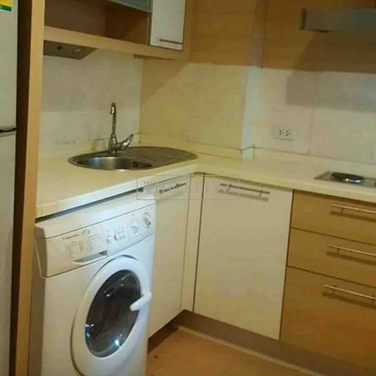 For SaleCondoSathorn, Narathiwat : ✨Relax with your lungs @The Bangkok Narathiwas, a resort-style condo in the heart of the city. The shady atmosphere cant be found anymore ❤️