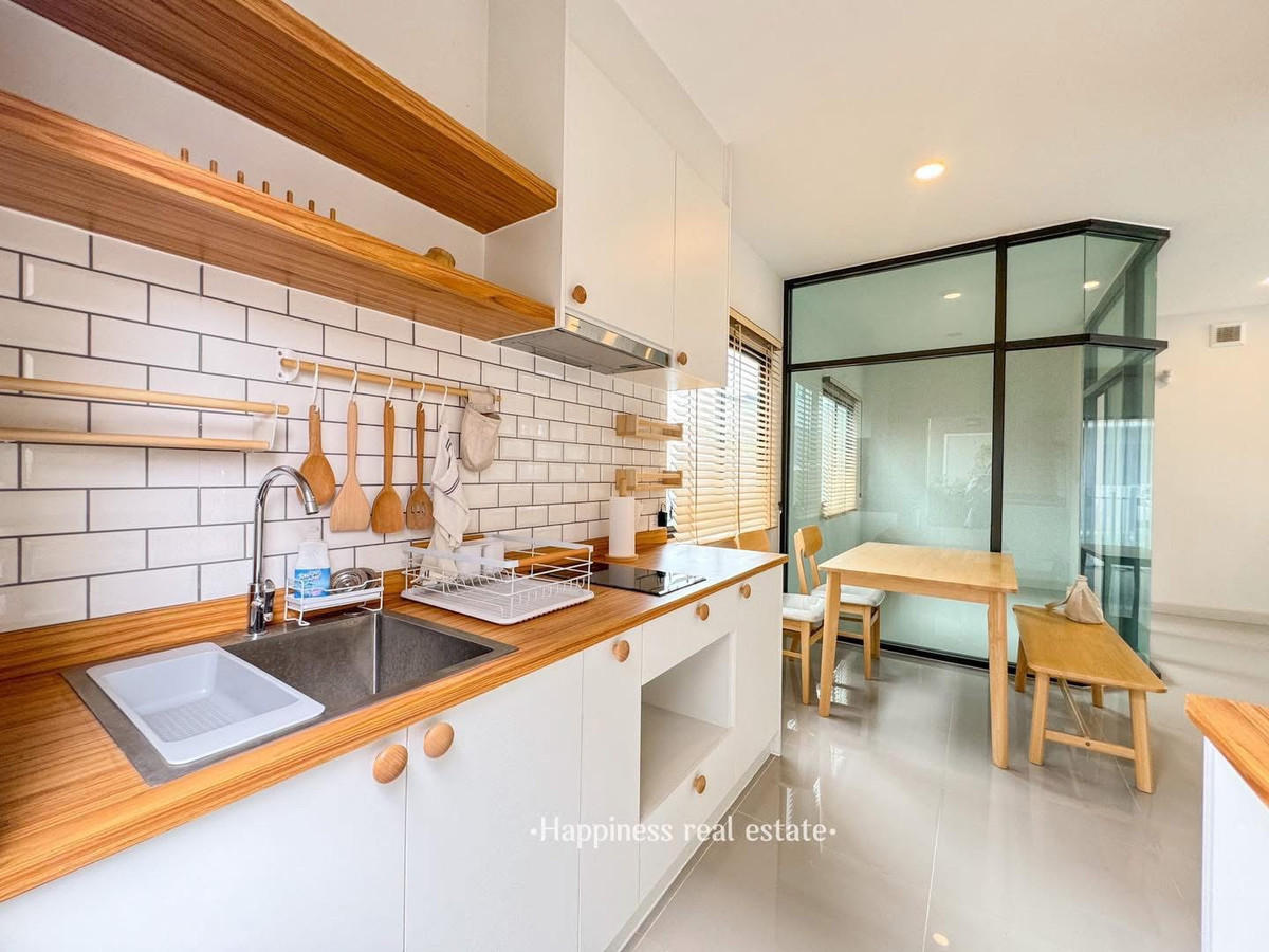 For SaleHouseChaengwatana, Muangthong : 💕 Beautiful house with furniture At a price of less than 5MB. 🫶 ✨🏡 Semi-detached house, detached house style. Near SISB International School, Nonthaburi