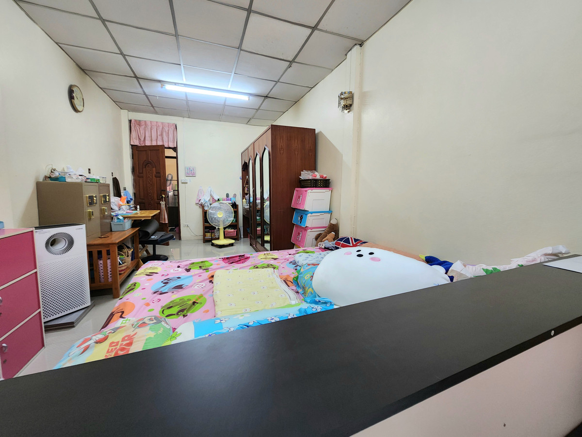 ขายทาวน์โฮมรัชดา ห้วยขวาง : 🏡 บ้านวัยเก๋า…คลาสสิก แข็งแรง ใจกลาง RATCHADA 18 Rare Item ที่หาแทบไม่ได้ในย่านห้วยขวาง