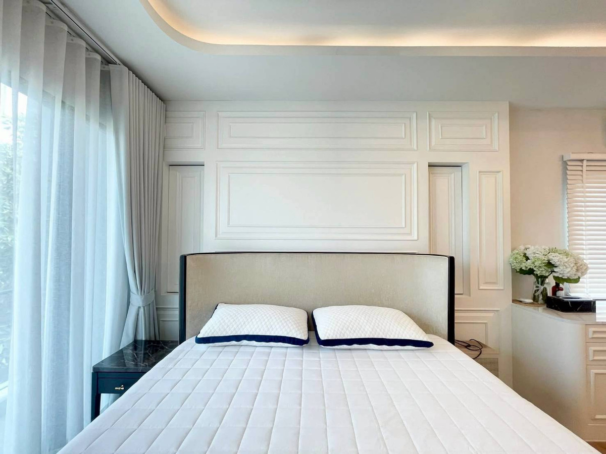 ให้เช่าบ้านบางนา แบริ่ง ลาซาล : บ้านเดี่ยวหรู Centro Bangna แปลงหน้าสวน ใกล้คลับเฮาส์ ทำเลศักยภาพบางนา Please call: 062-496-6454