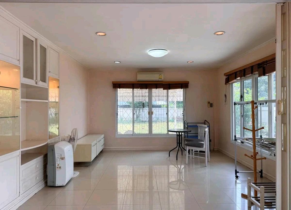 ให้เช่าบ้านพระราม 9 เพชรบุรีตัดใหม่ RCA : 🔥🔥บ้านเดี่ยวให้เช่า ซอยศูนย์วิจัย ใกล้โรงพยาบาลกรุงเทพ
 พื้นที่กว้าง อยู่สบาย เลี้ยงสัตว์ได้