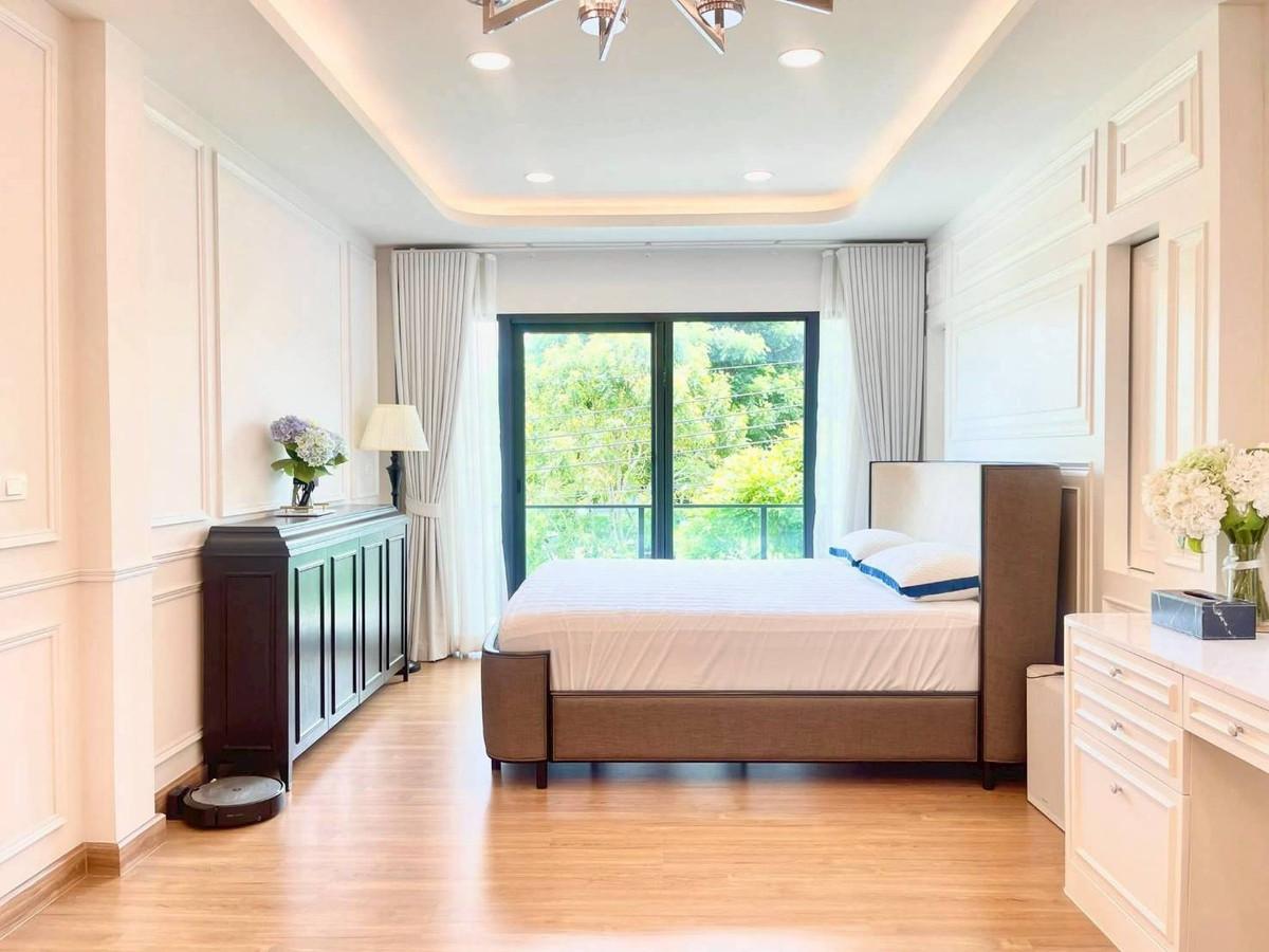 ให้เช่าบ้านบางนา แบริ่ง ลาซาล : บ้านเดี่ยวหรู Centro Bangna แปลงหน้าสวน ใกล้คลับเฮาส์ ทำเลศักยภาพบางนา Please call: 062-496-6454