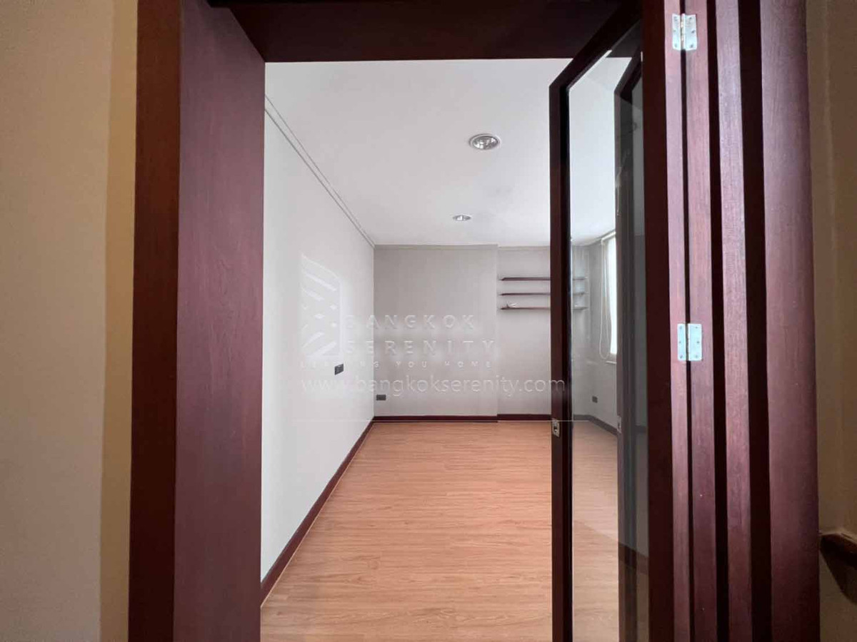 For RentHousePattanakan, Srinakarin : House for rent at Panya Pattanakarn